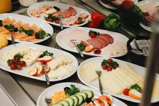 Food and drinks in Outlet Hotel