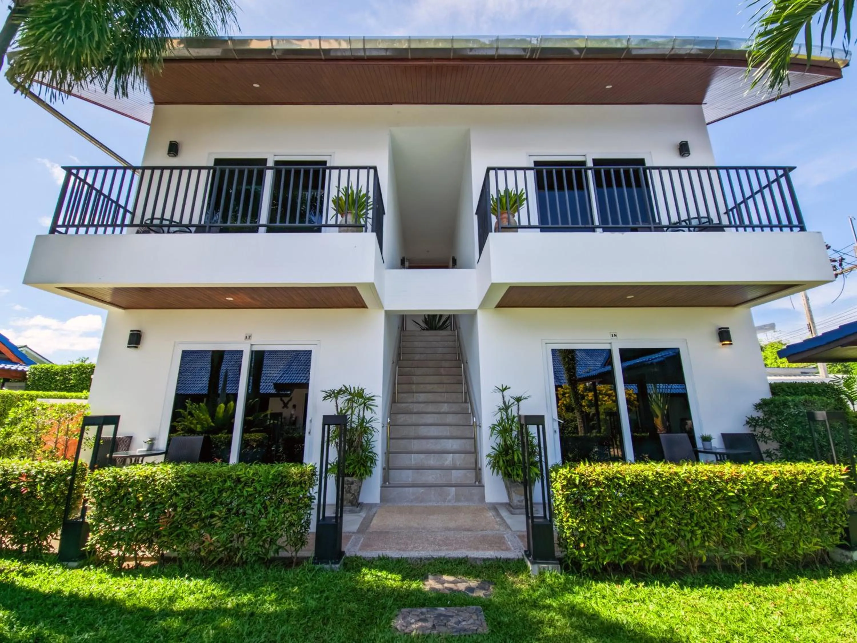 Property building in Phuket Airport Hotel - SHA Extra Plus