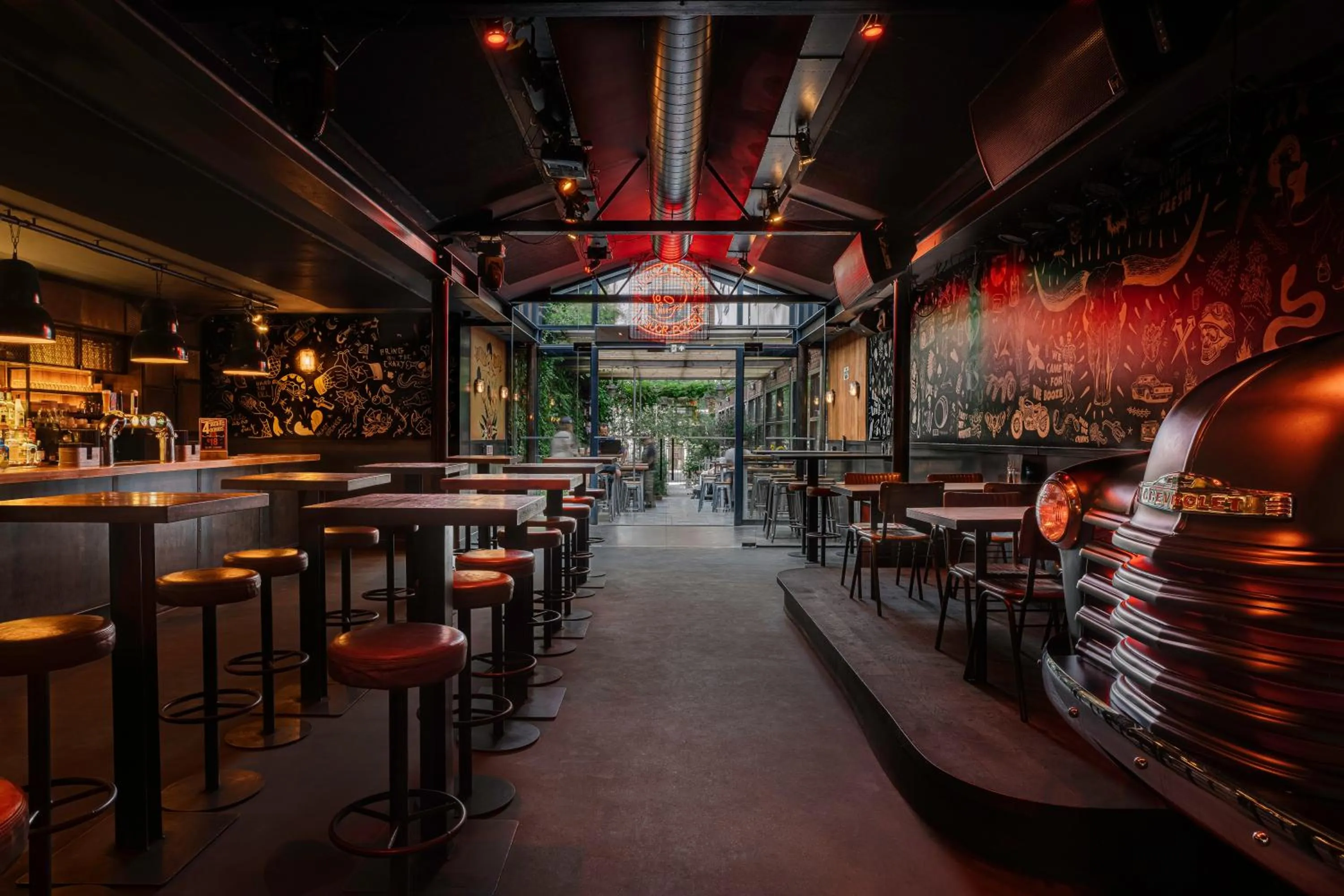 Lounge or bar in St Christopher's Inn Amsterdam - The Winston