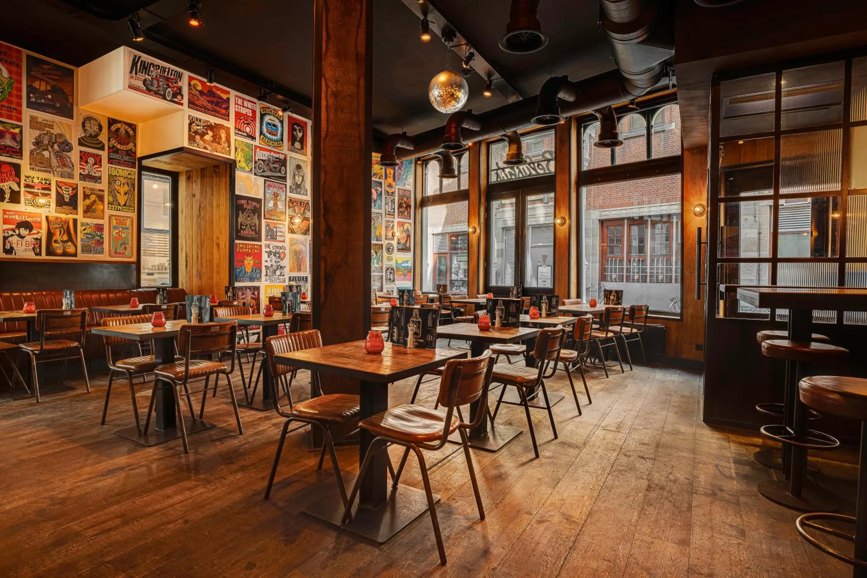 Restaurant/places to eat in St Christopher's Inn Amsterdam - The Winston