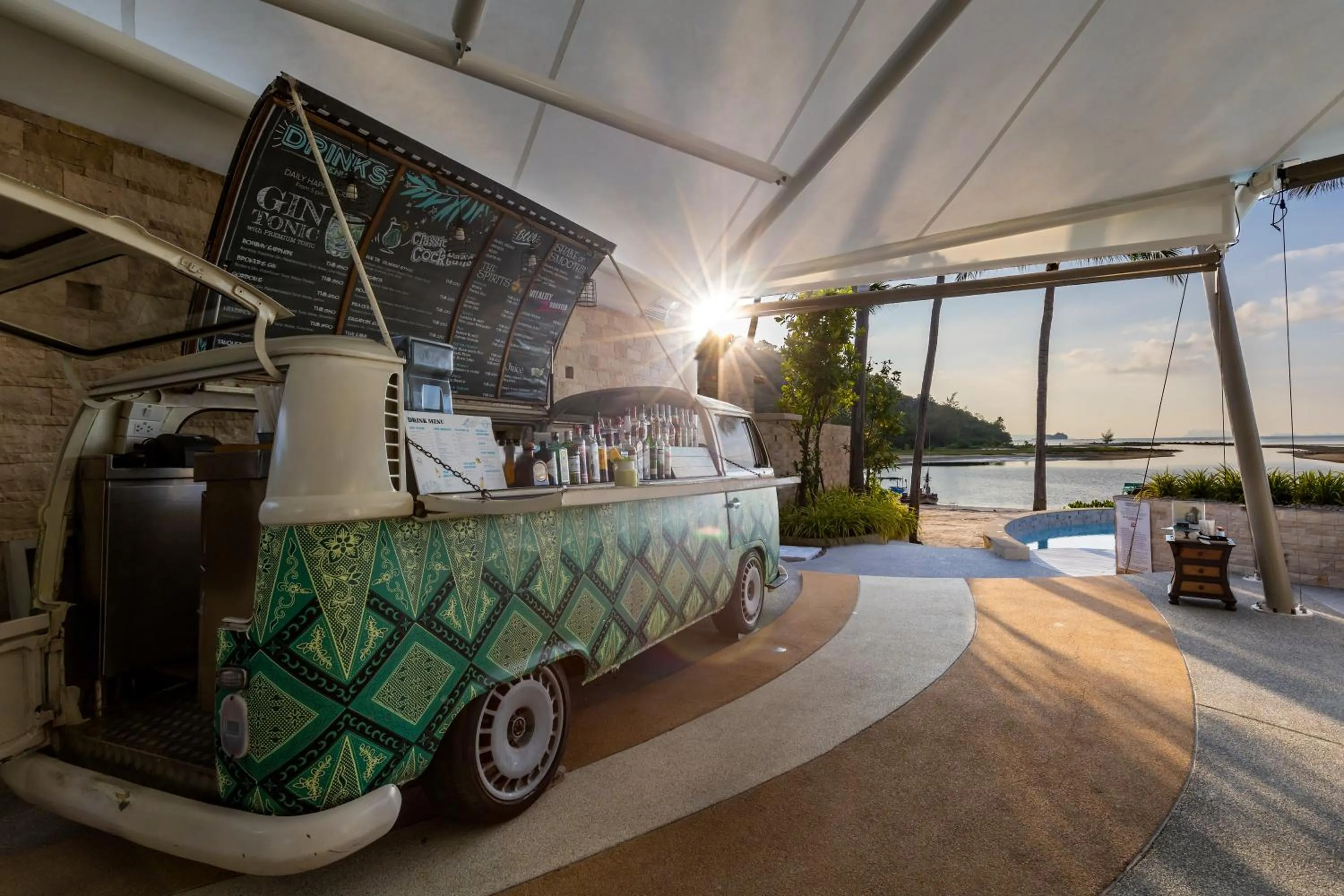 Lounge or bar in Avani Plus Samui Resort