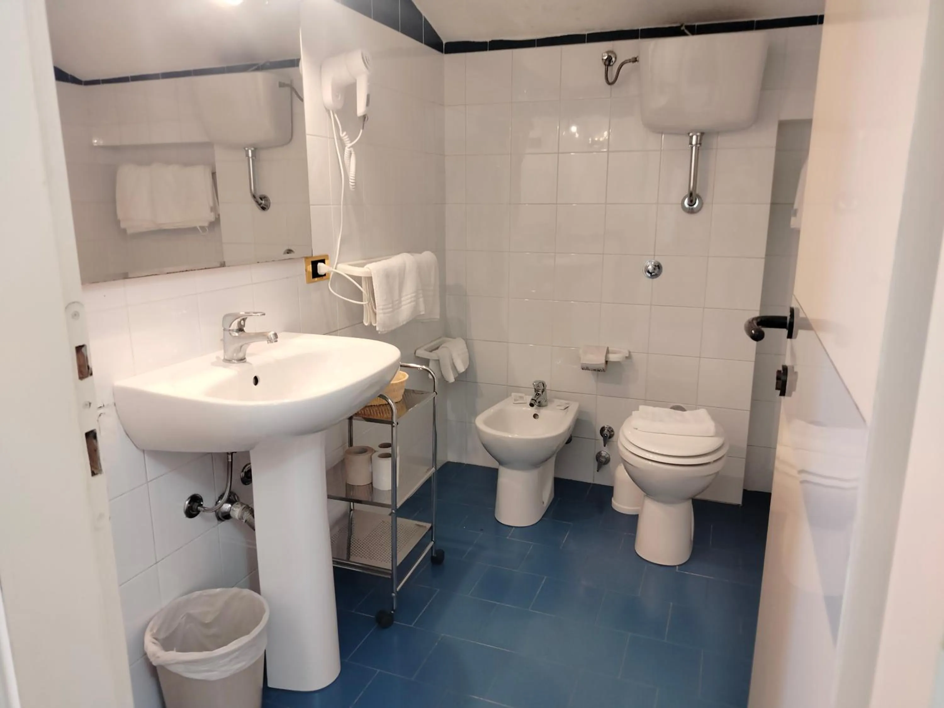 Bathroom in Hotel Centrale