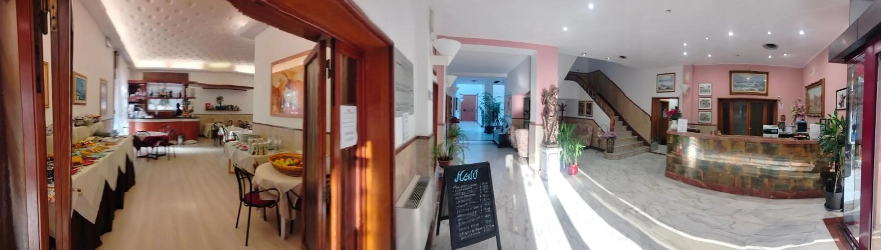 Facade/entrance in Hotel Centrale