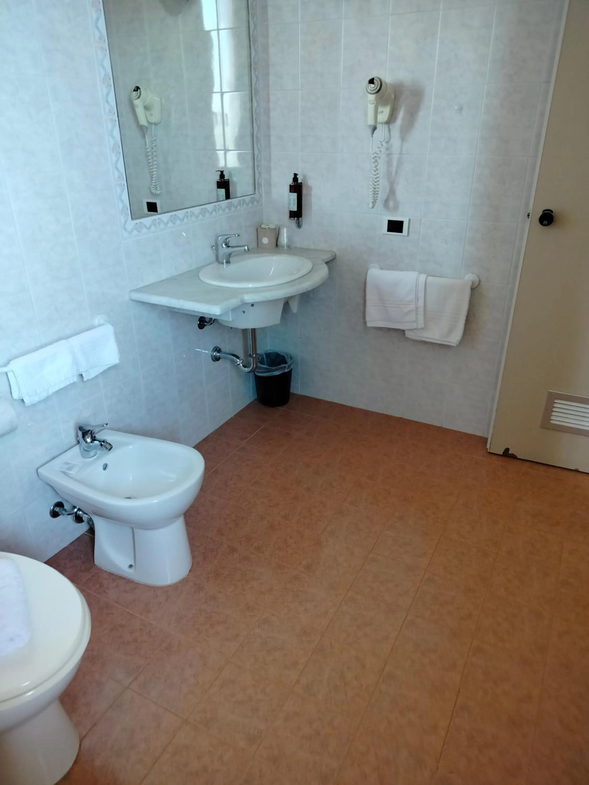 Toilet in Hotel Centrale