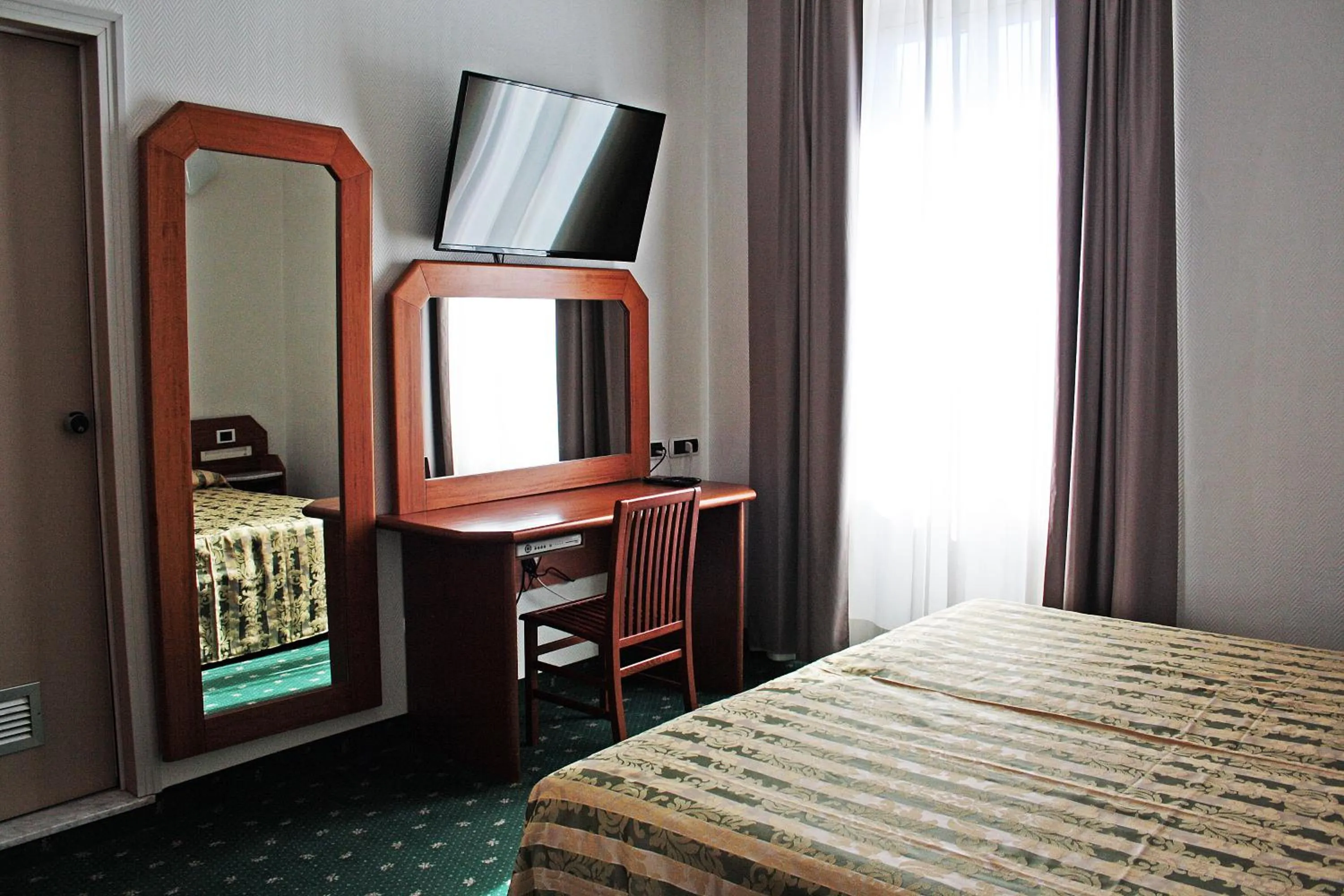 Bedroom, Bed in Hotel Centrale