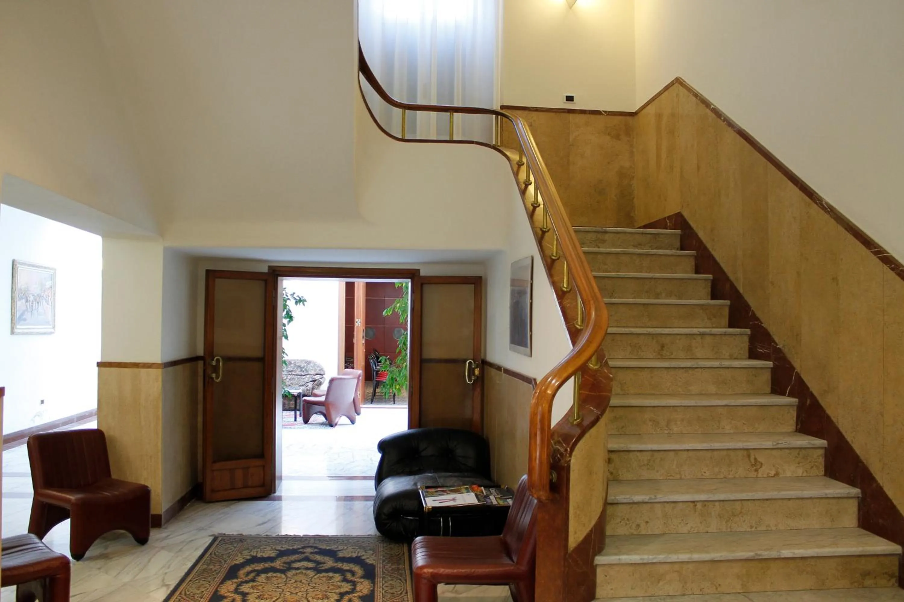 Communal lounge/ TV room in Hotel Centrale