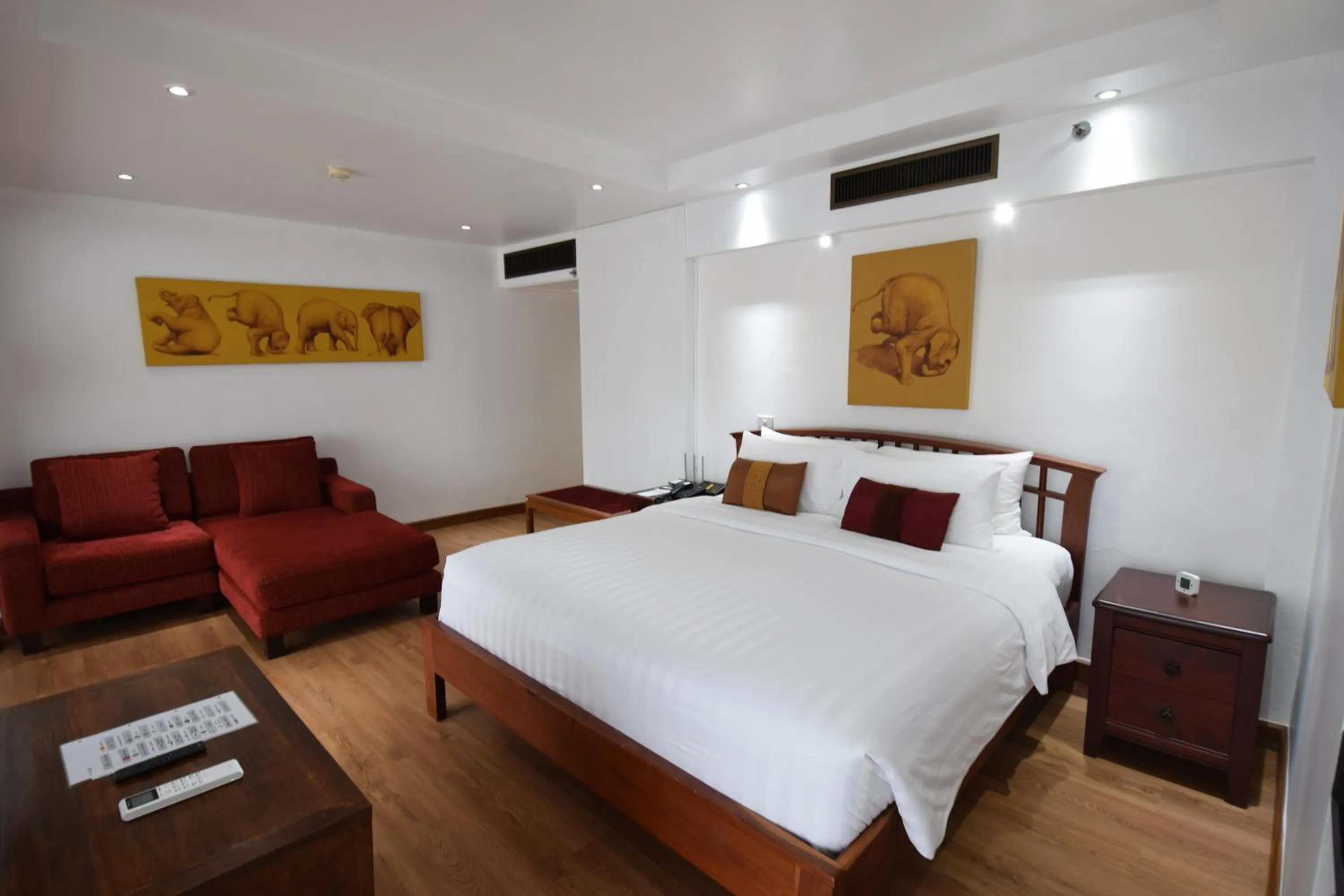 Bed in Le Siam Hotel Silom Bangkok by PCL