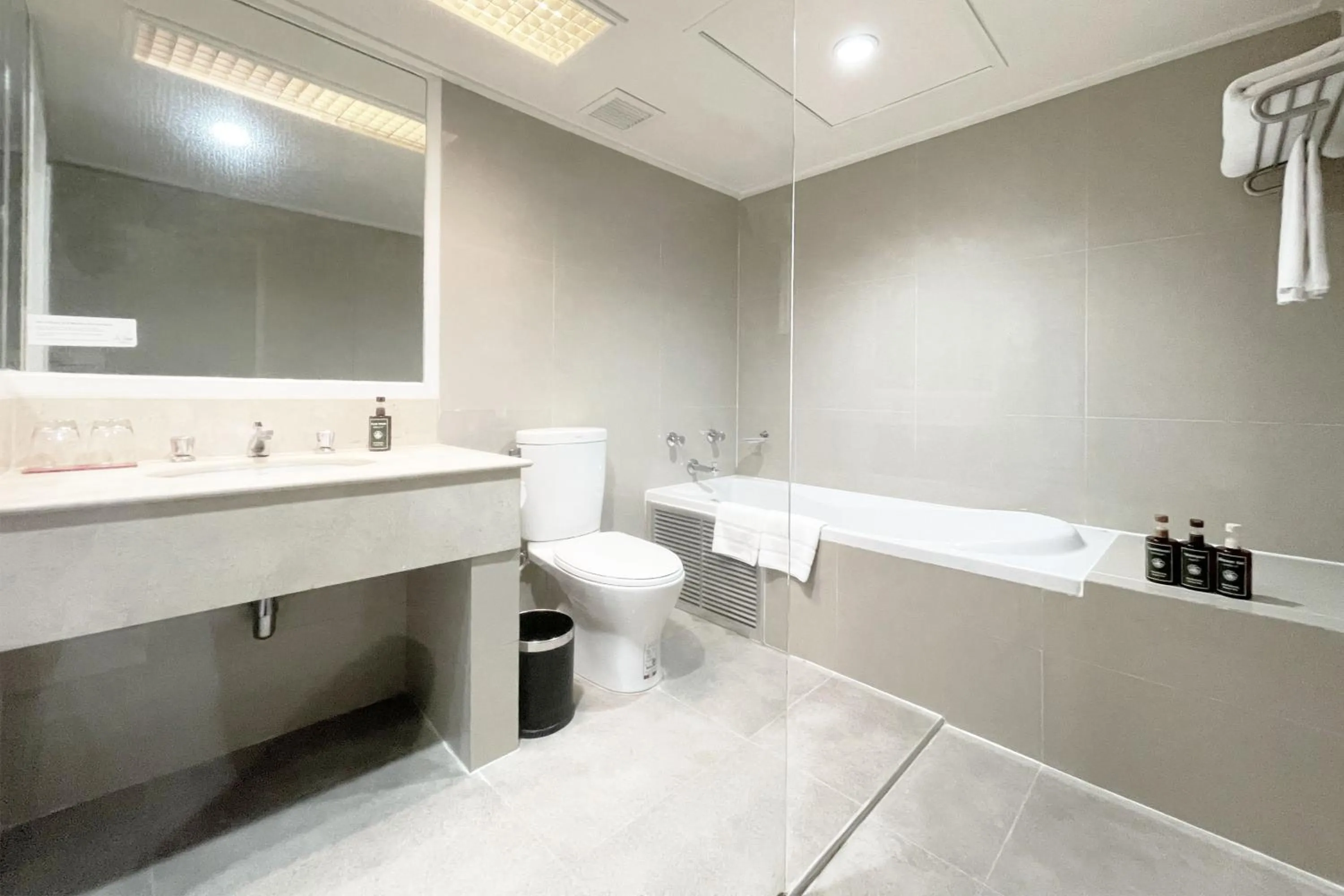 Shower in Le Siam Hotel Silom Bangkok by PCL