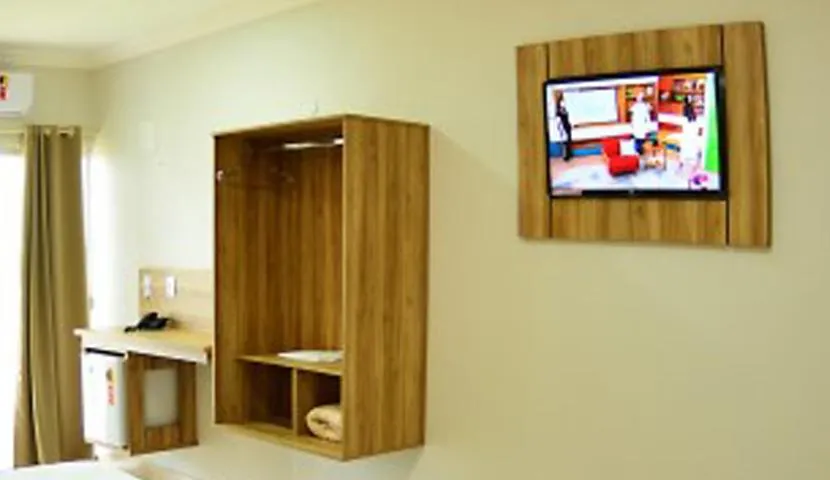 TV and multimedia in Dallas Palace Hotel