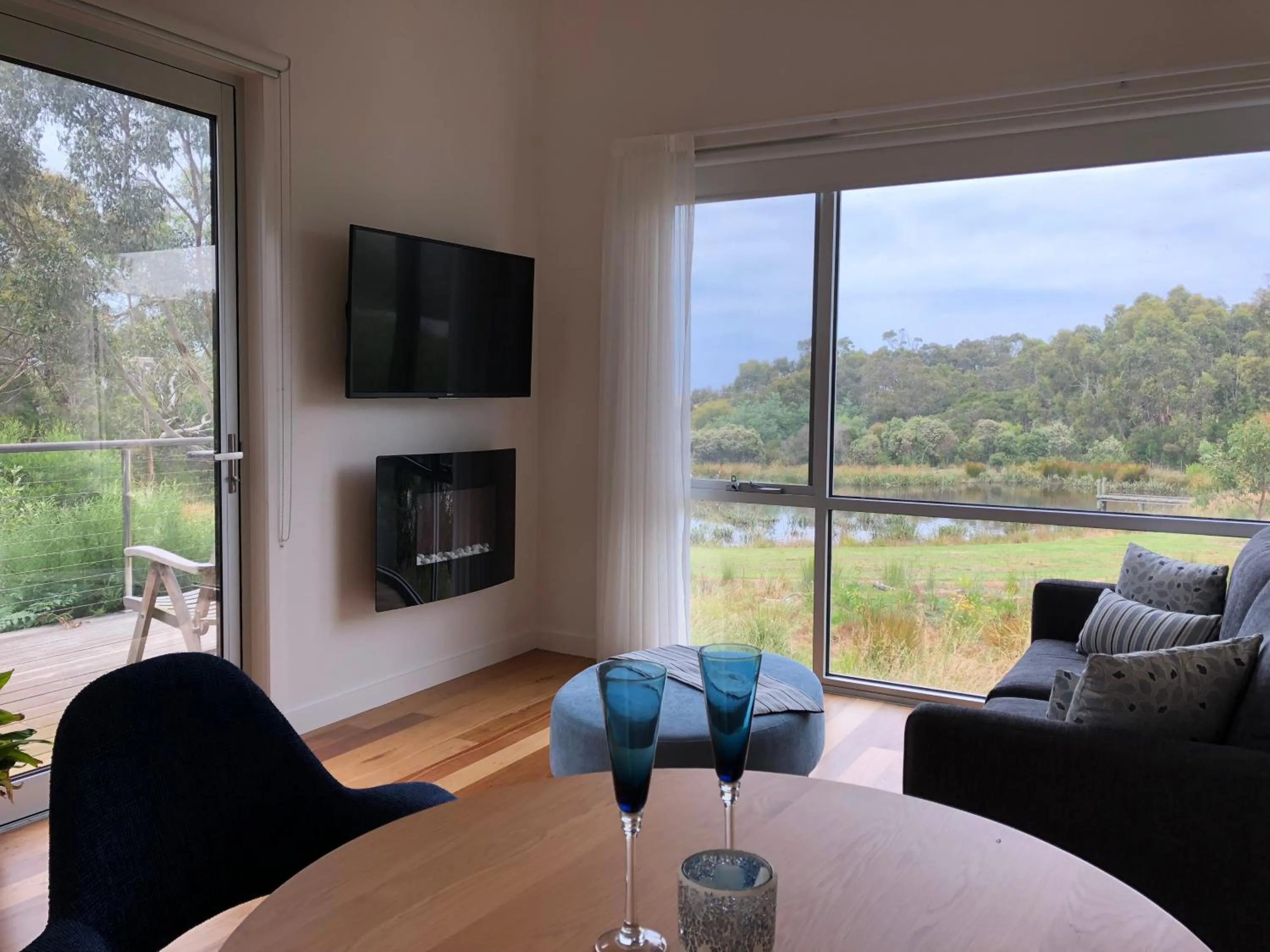 Living room in Messmates Luxury Eco Suites