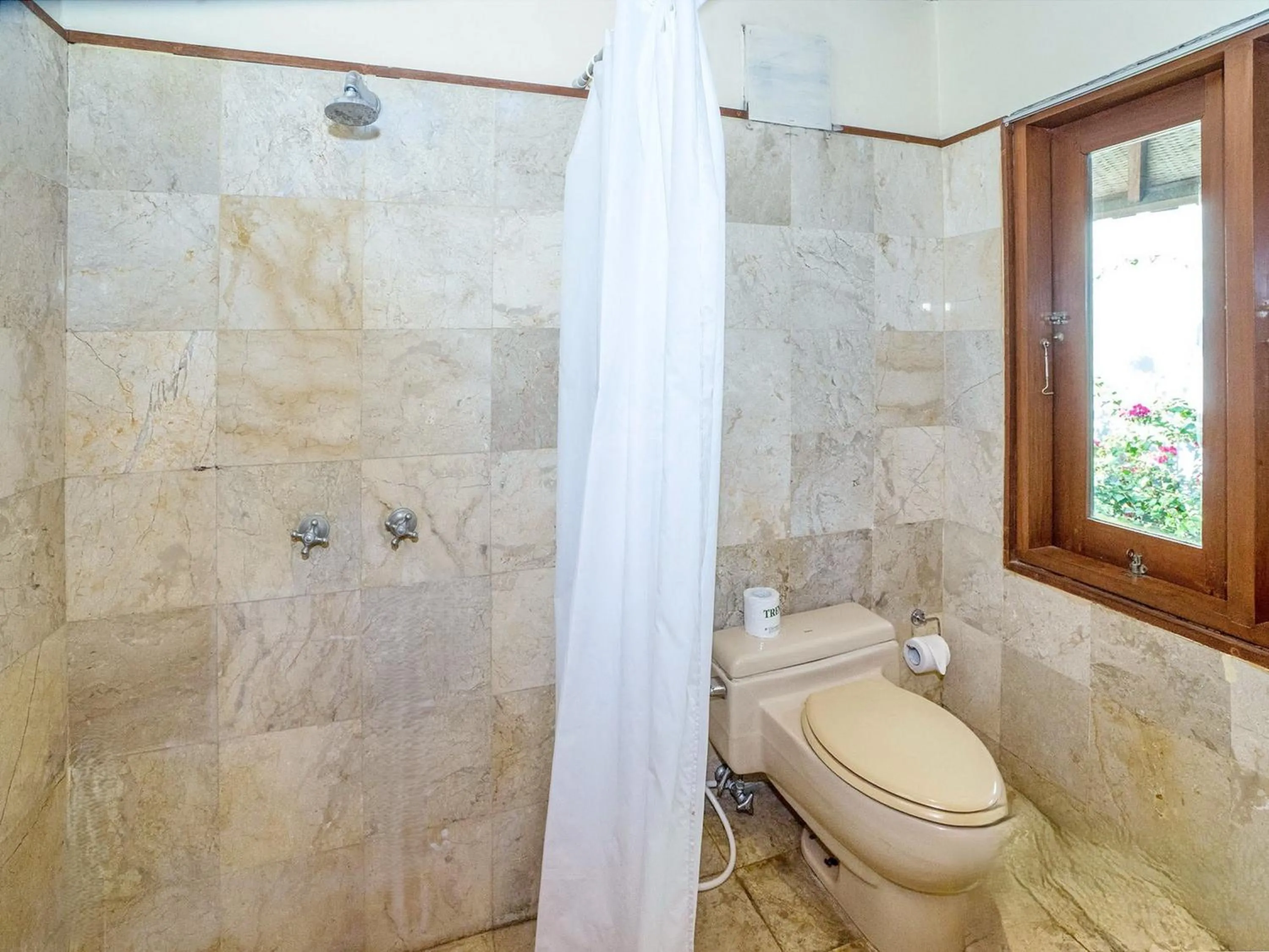 Shower in Villa Diana Bali