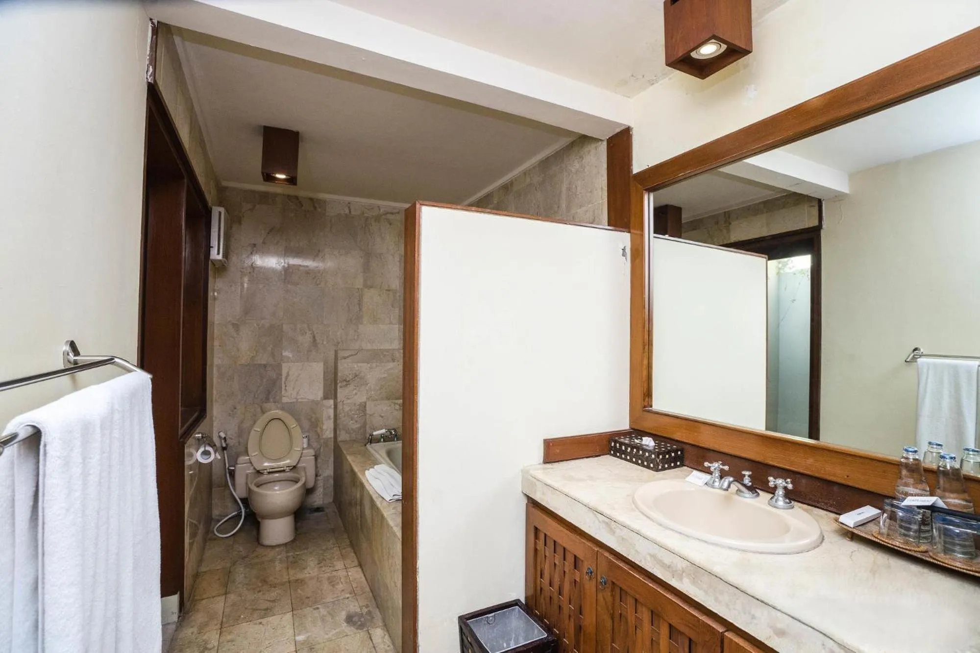 Toilet in Villa Diana Bali