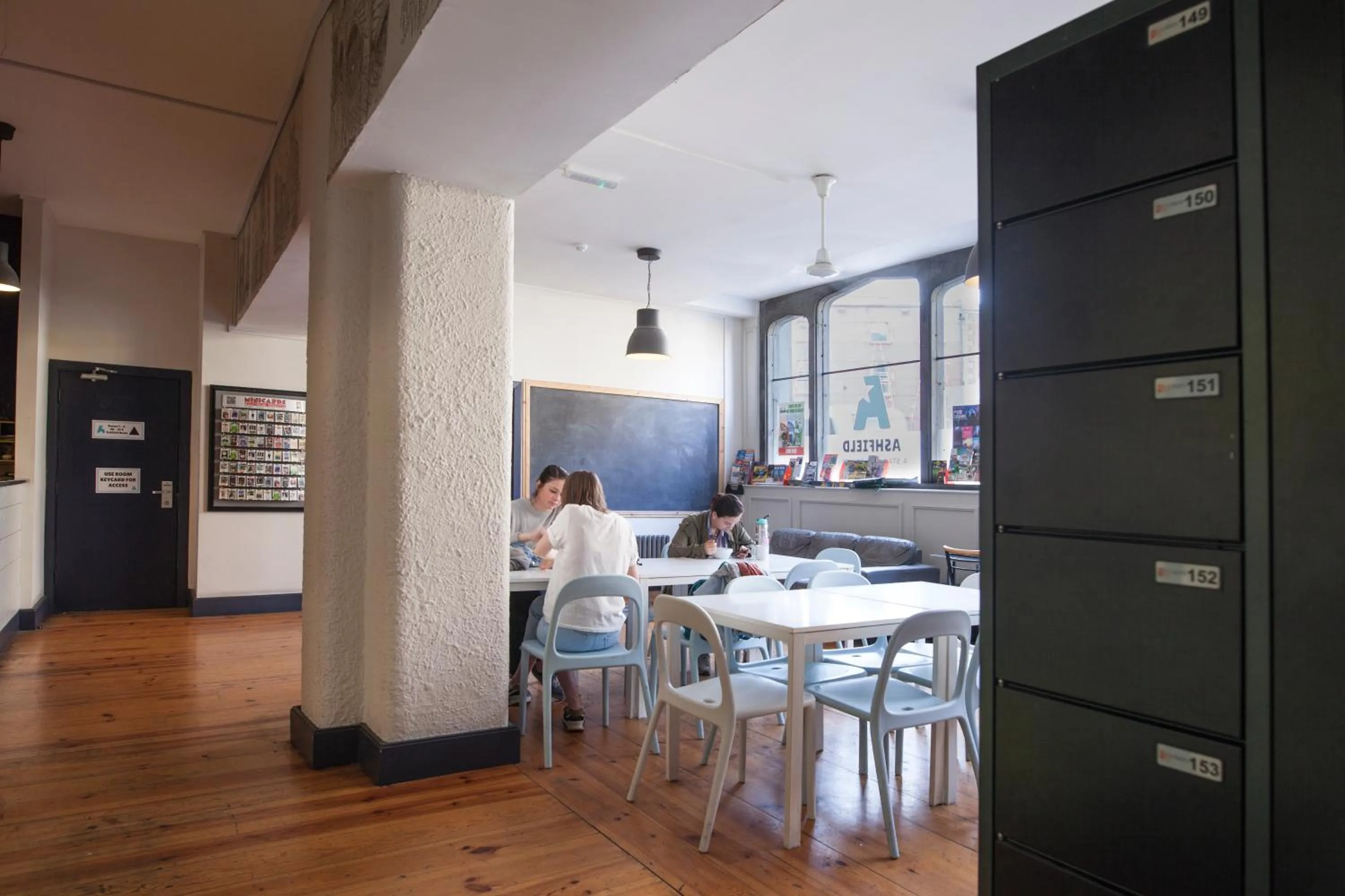 Communal lounge/ TV room in Ashfield Hostel