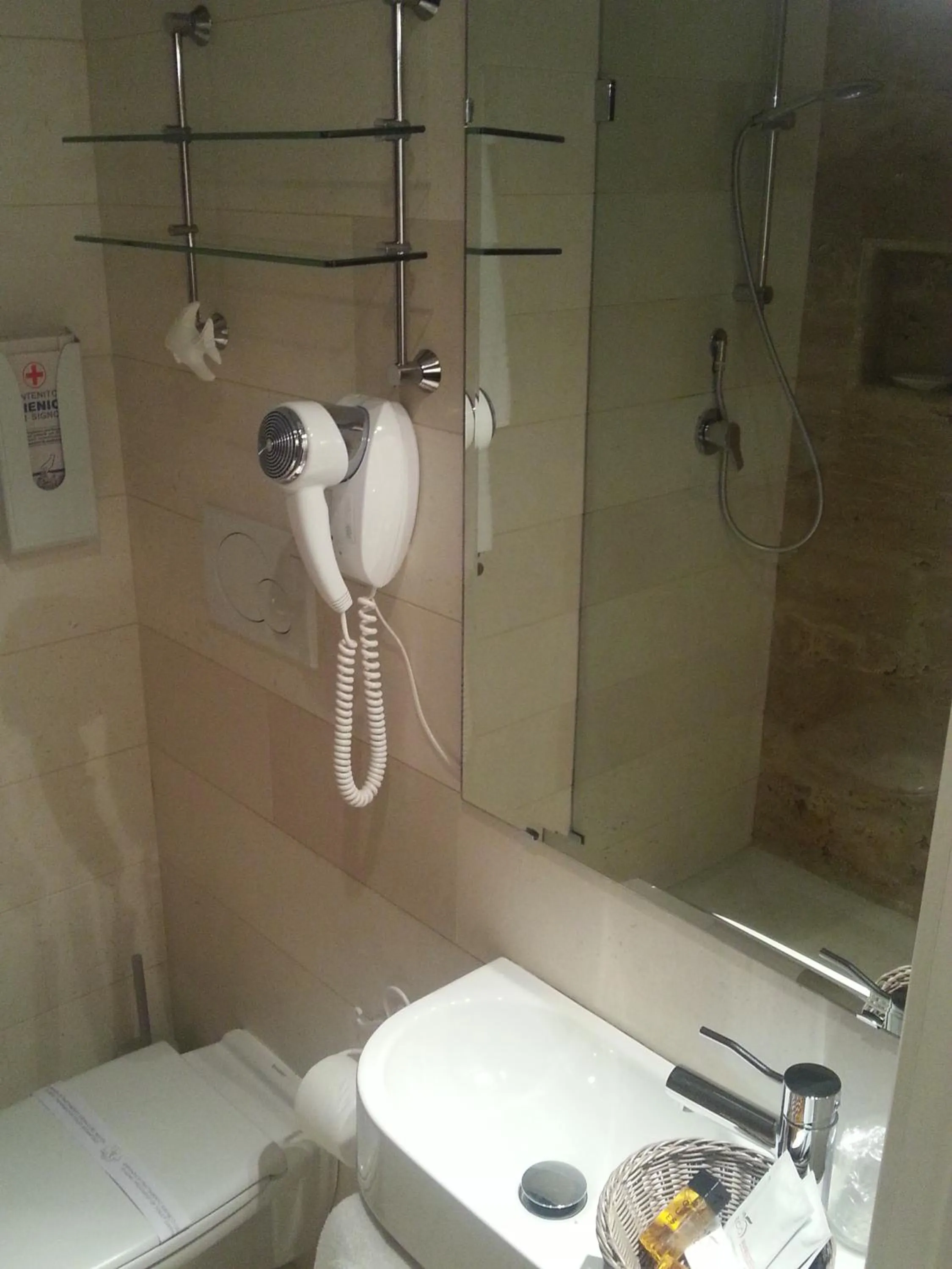 Bathroom in B&B Torrente Antico