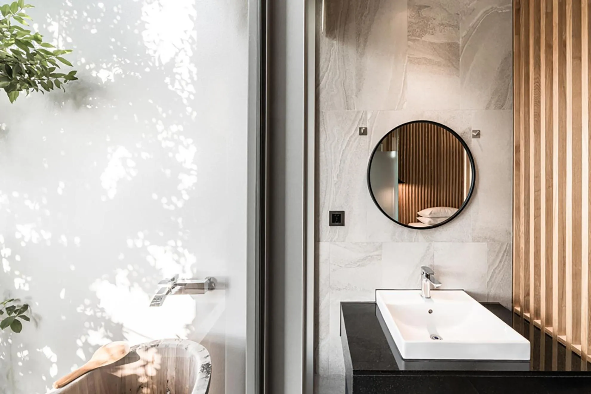 Bathroom in Royal Roi Hotel