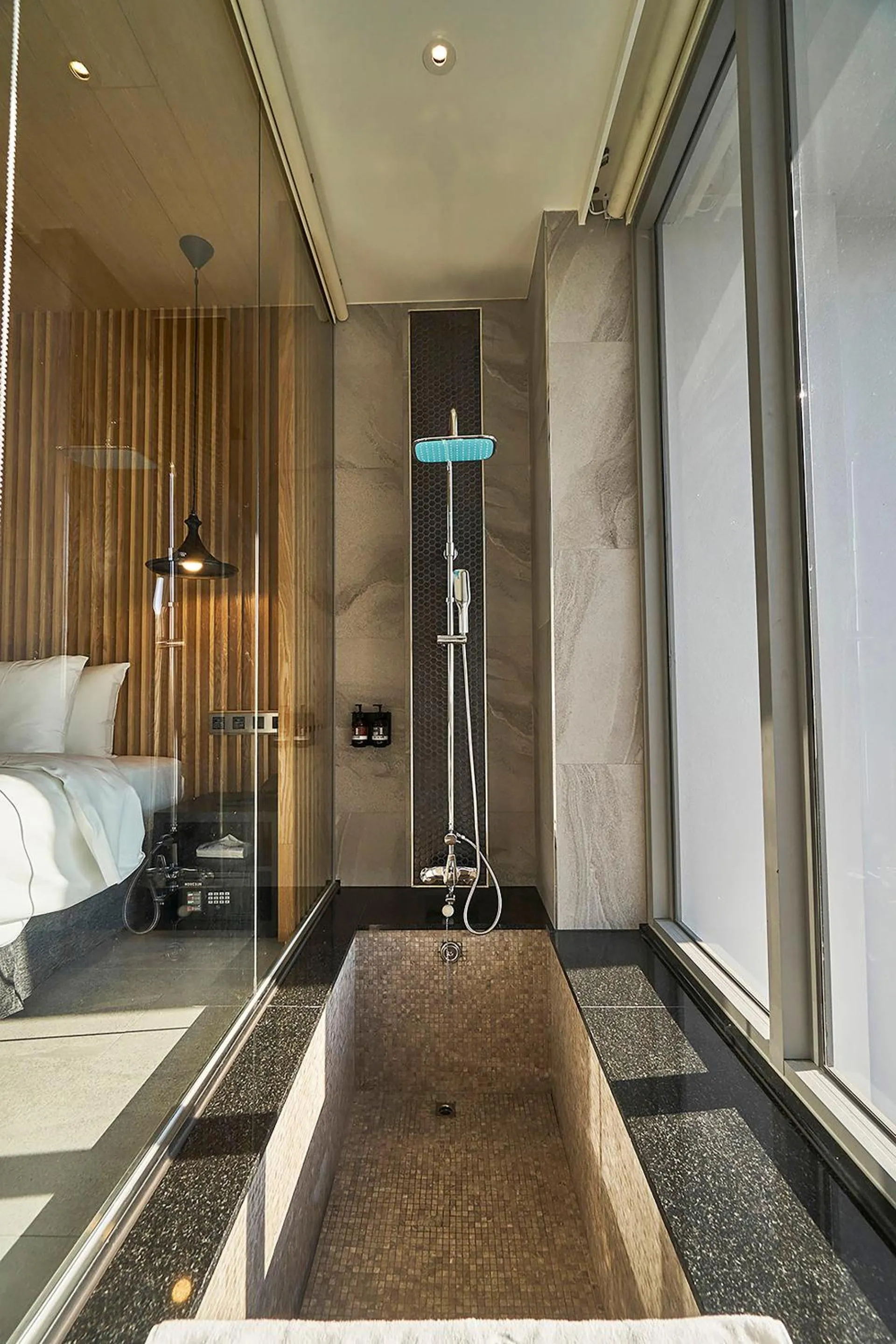 Bath in Royal Roi Hotel