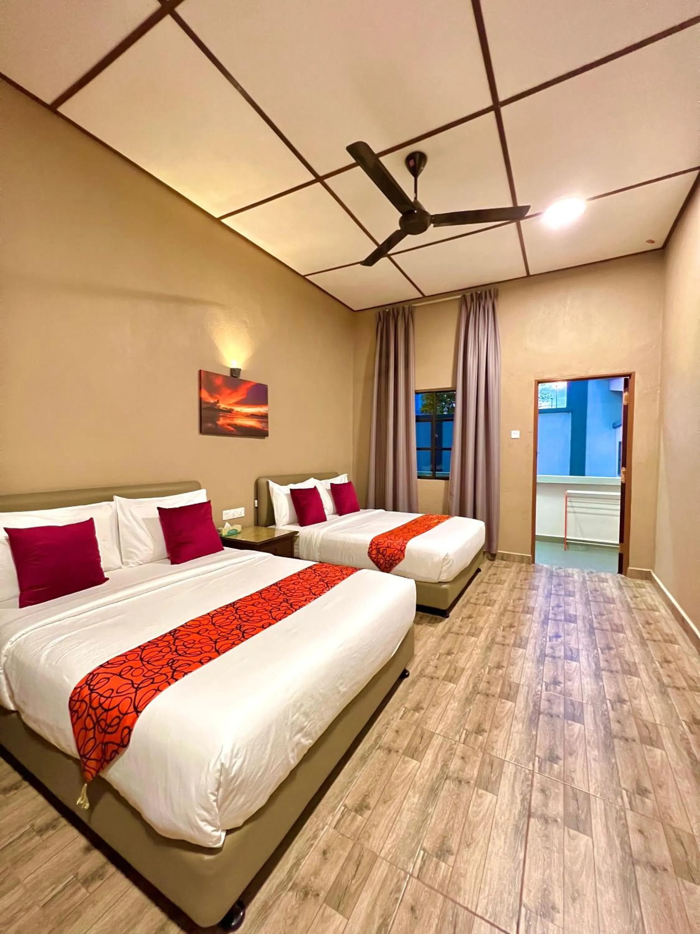 Photo of the whole room, Bed in Sri Embun Resort Langkawi