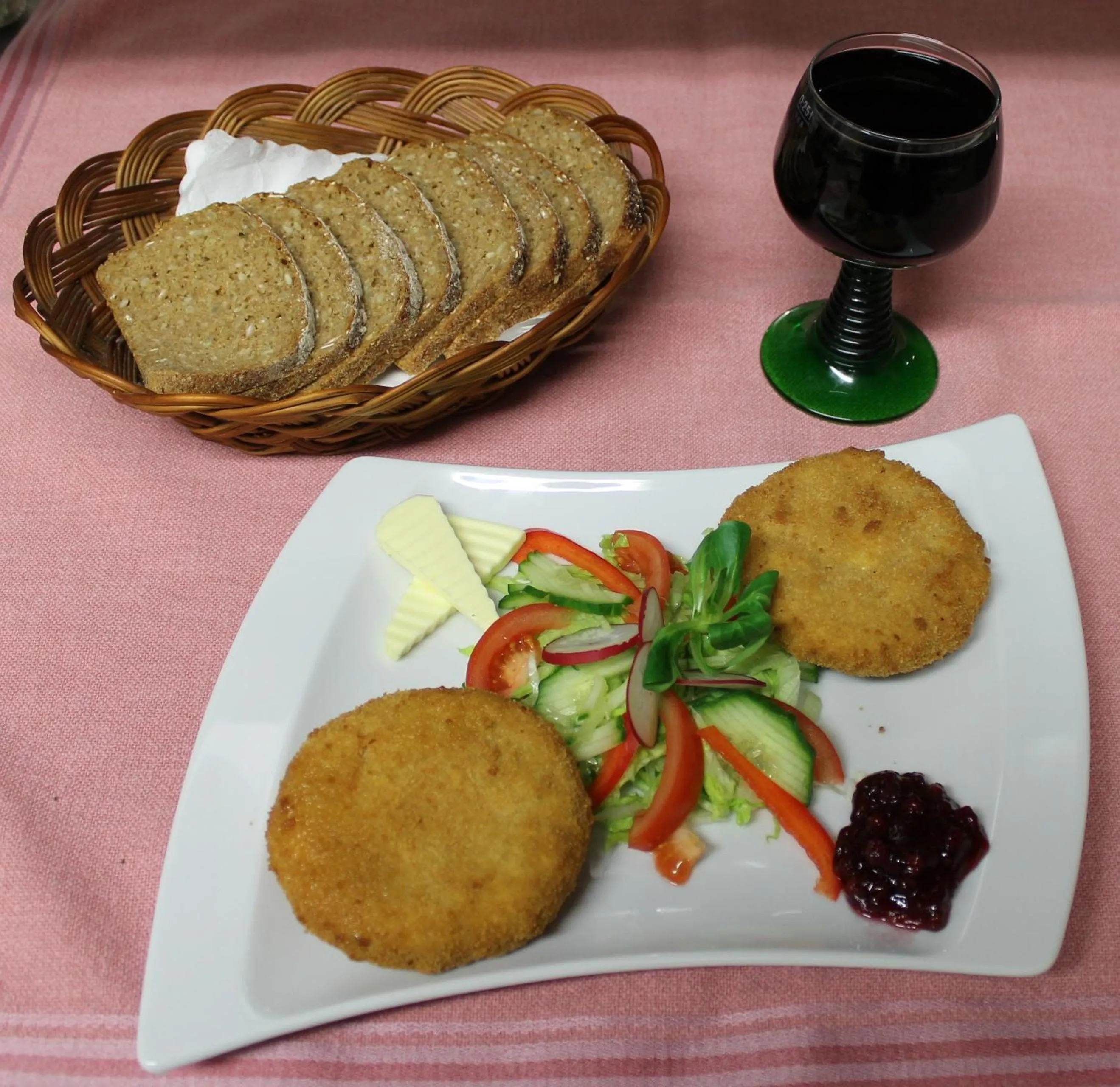 Food in Hotel Schäfflerhof