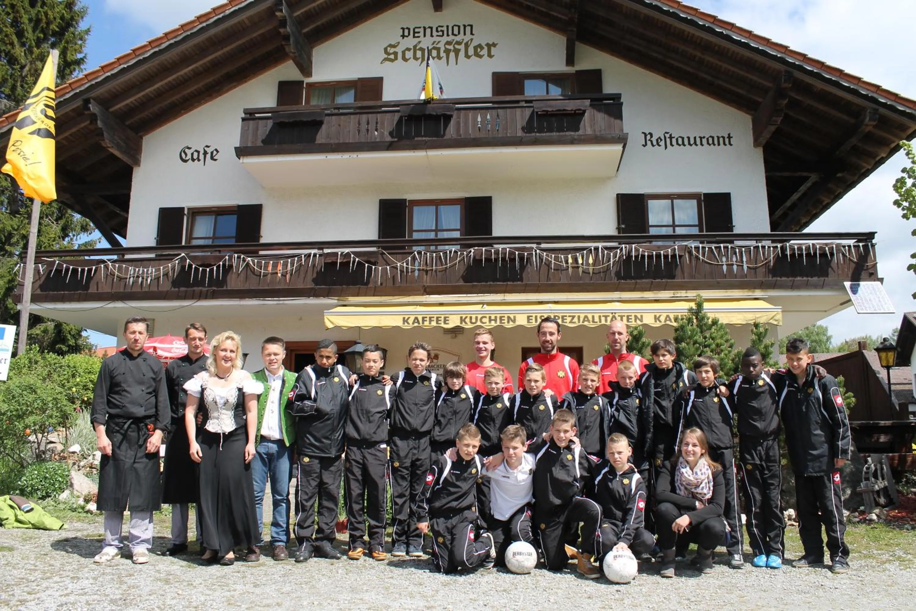 Facade/entrance in Hotel Schäfflerhof