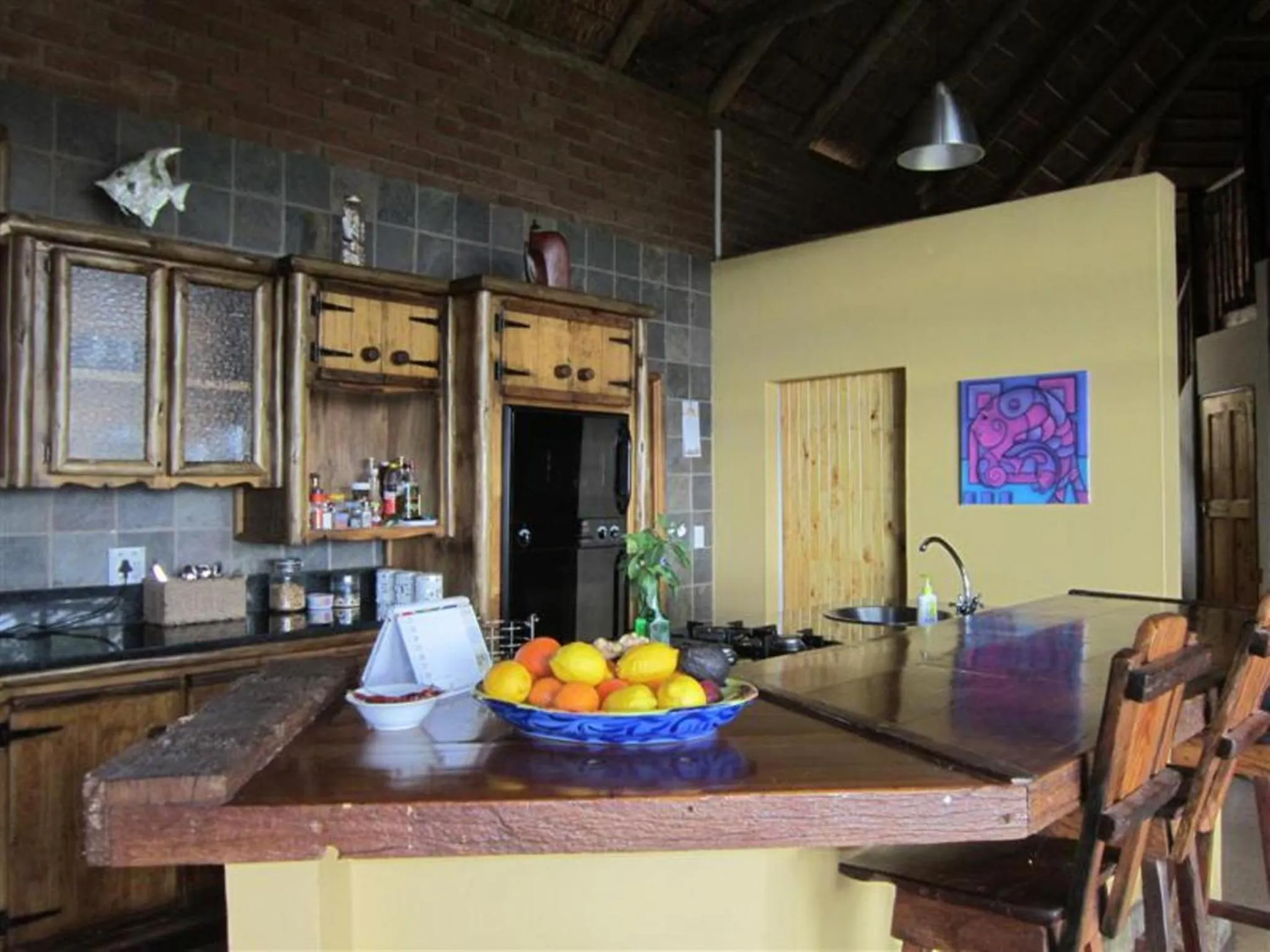 Kitchen or kitchenette in Marula Cottage Guest Lodge
