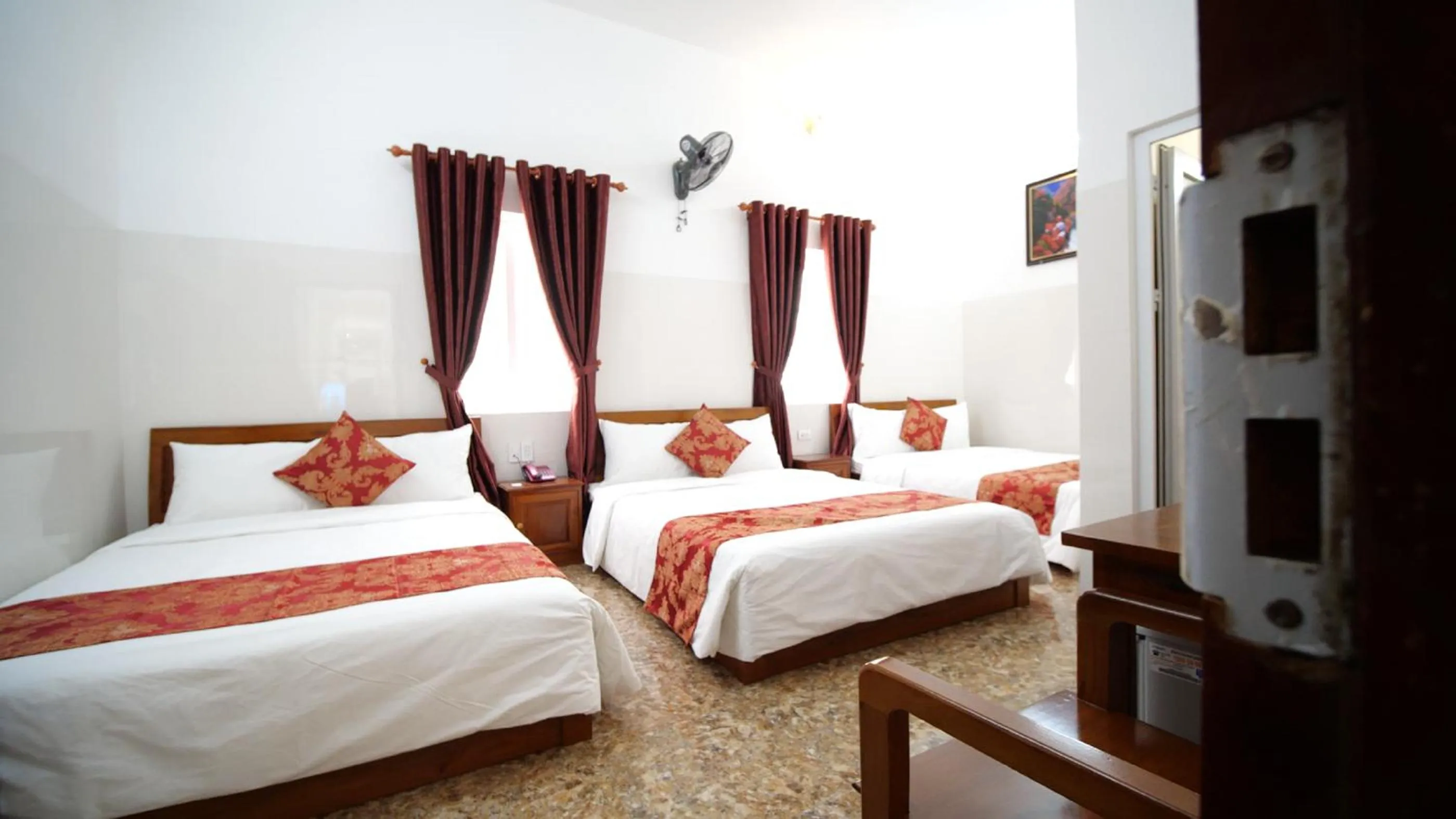 Bed in KHÁCH SẠN MỸ NGỌC