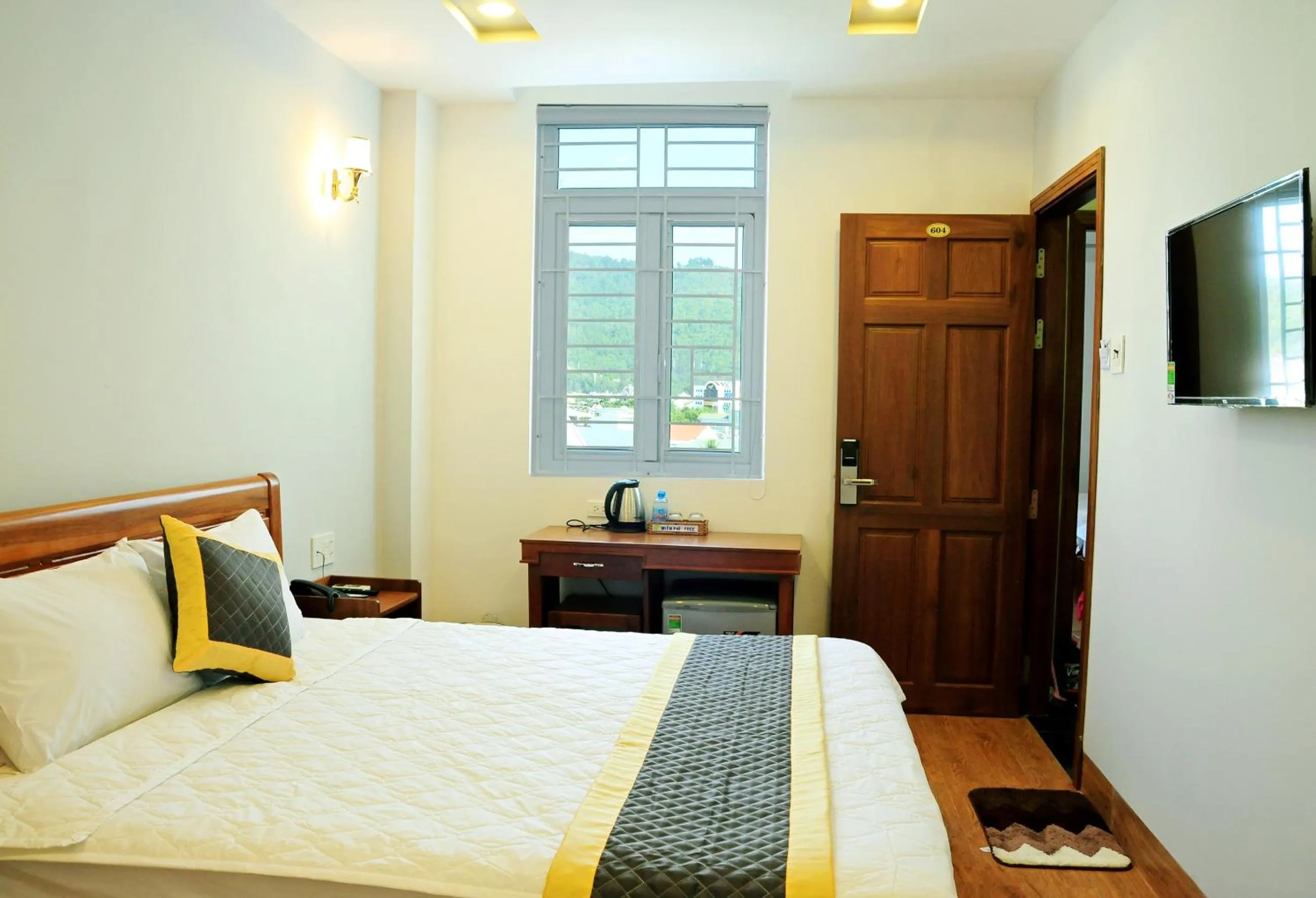 Bed in SEASIDE HOTEL