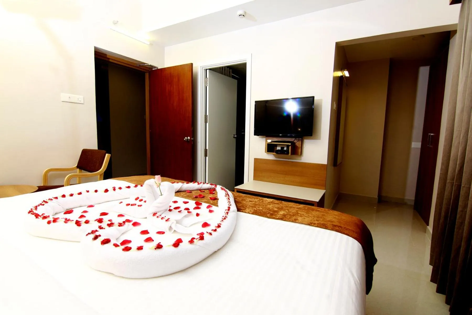 Bed in HOTEL PANACEA VENTURES