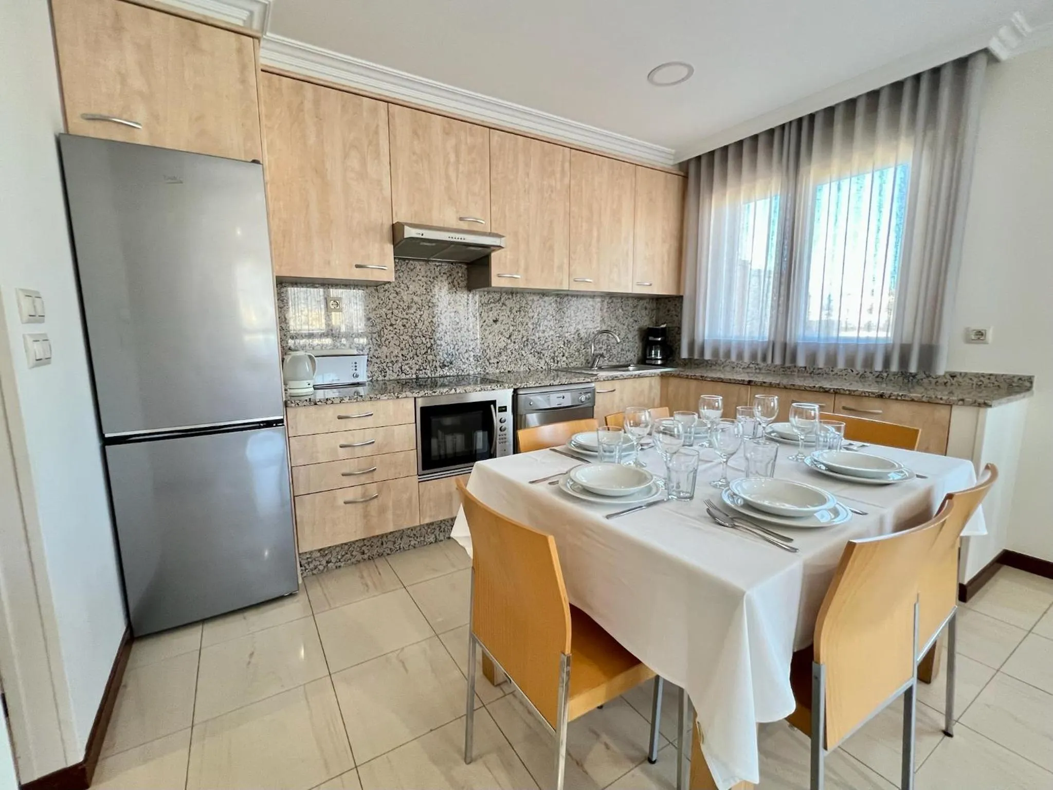 Coffee/tea facilities in Apartamentos Mediterráneo Real