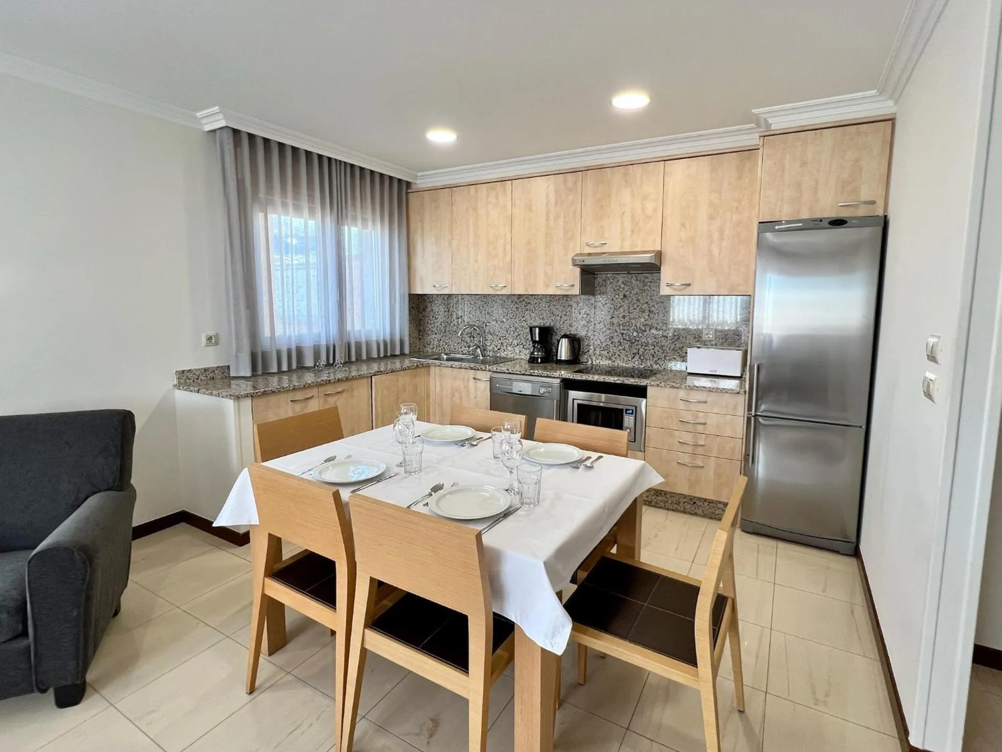 Coffee/tea facilities in Apartamentos Mediterráneo Real