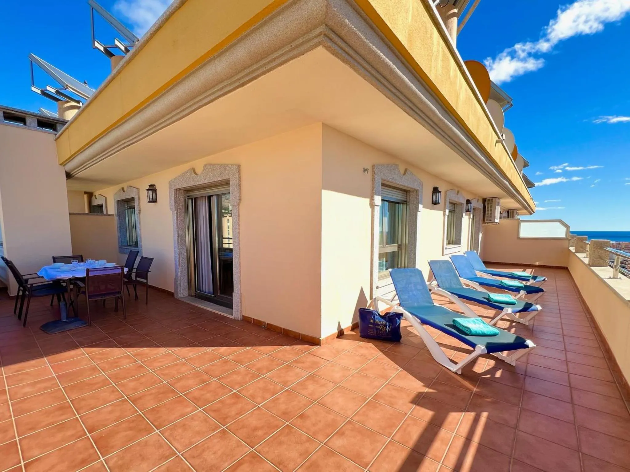 Spring in Apartamentos Mediterráneo Real