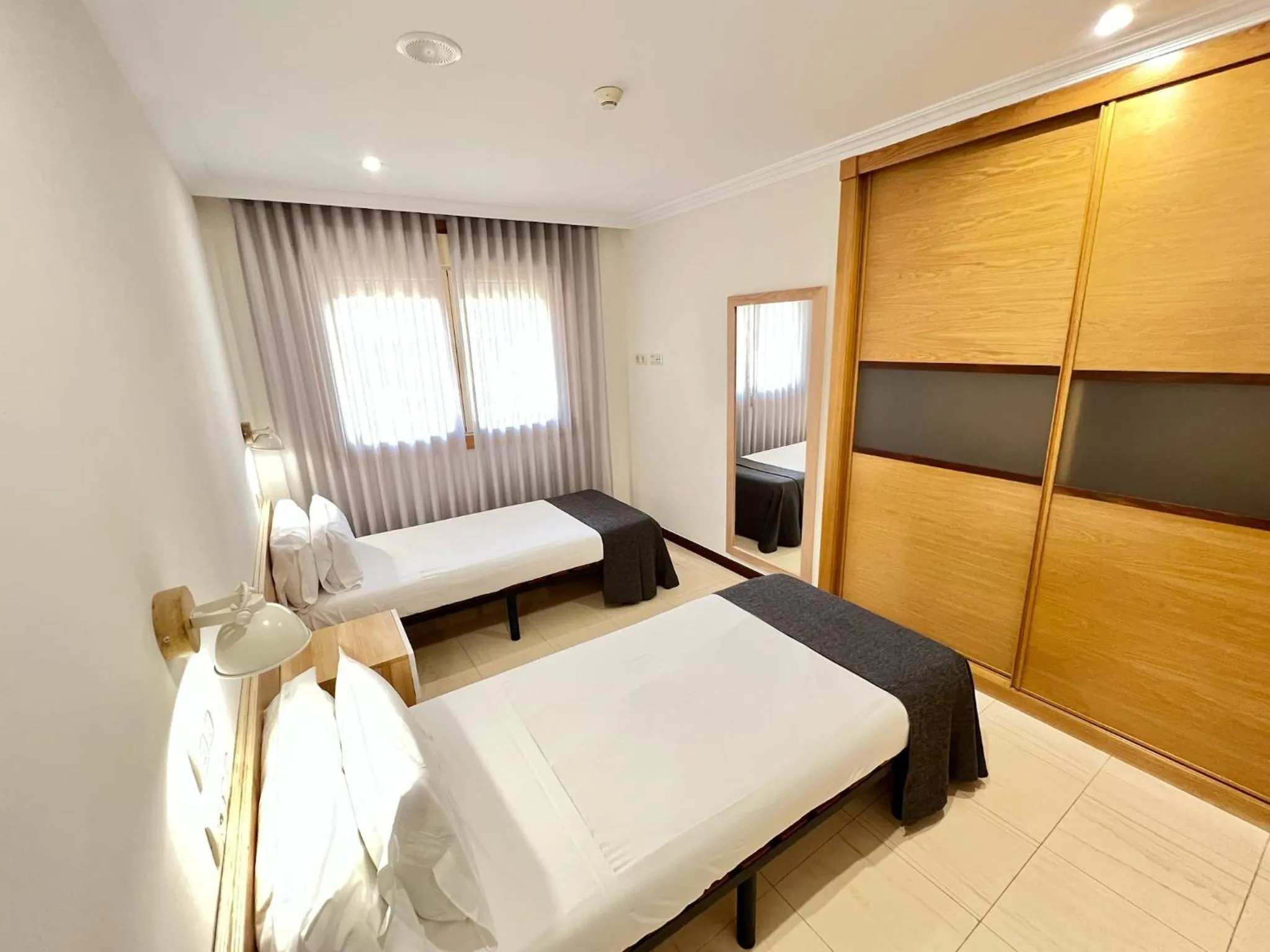 Bedroom, Bed in Apartamentos Mediterráneo Real