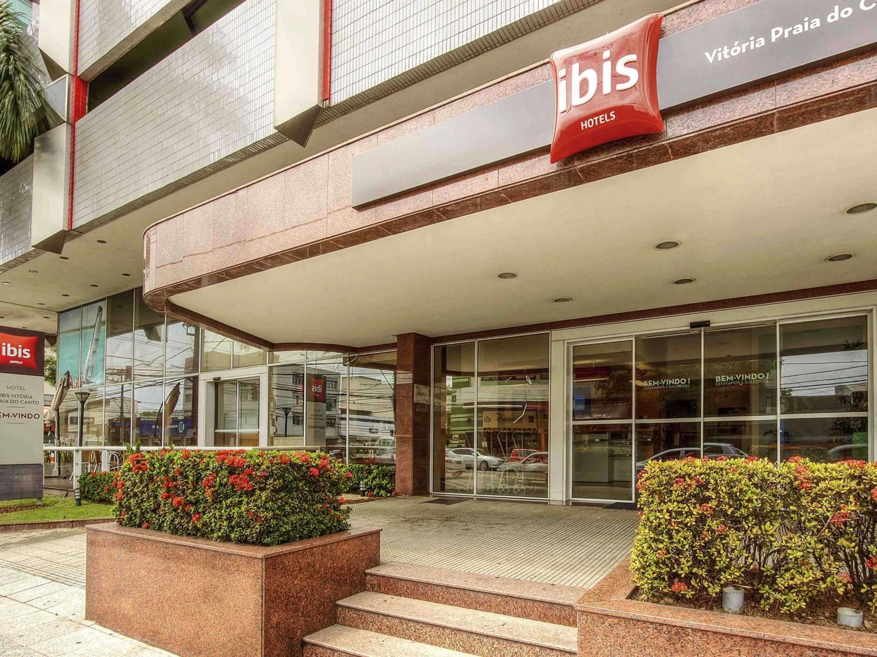 Property building in ibis Vitoria Praia do Canto