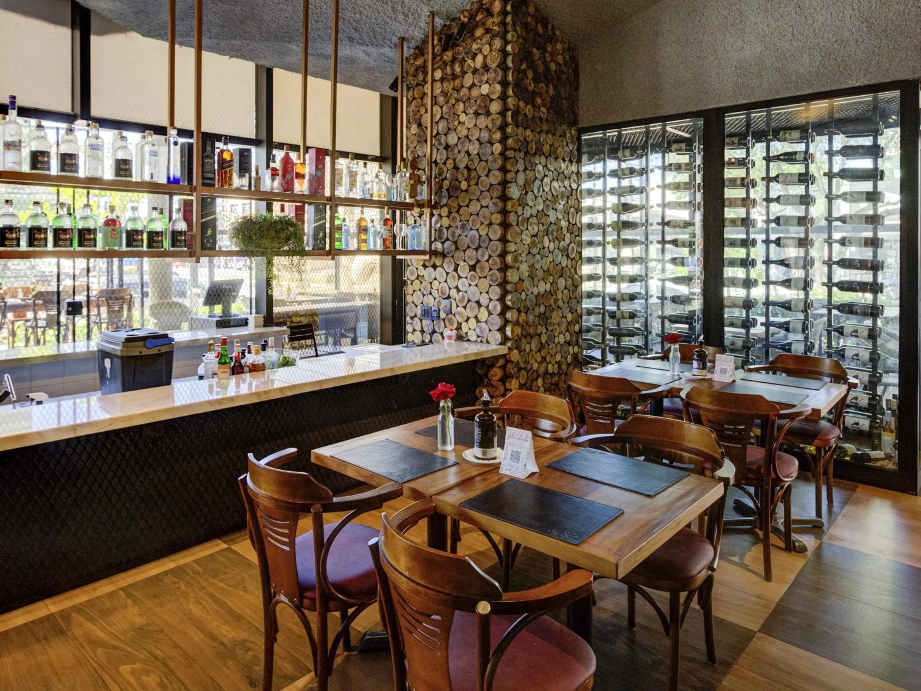 Lounge or bar in ibis Vitoria Praia do Canto