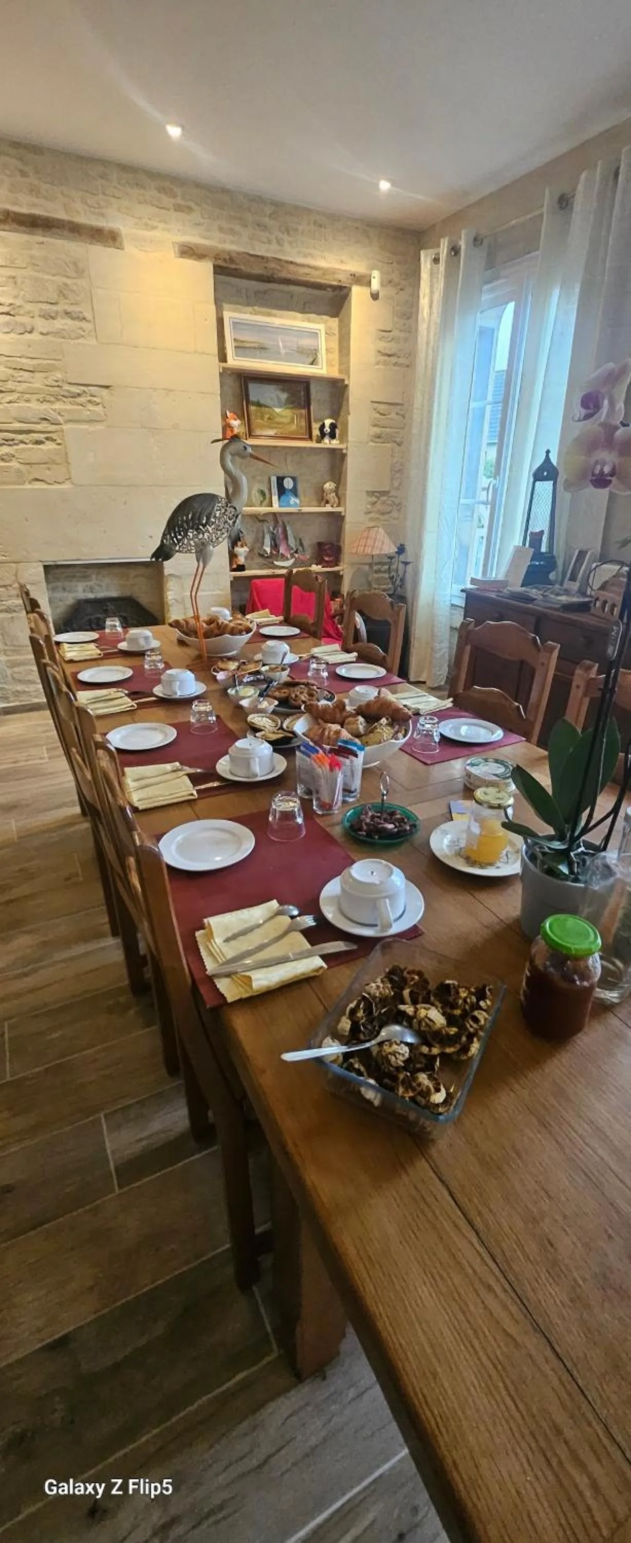 Breakfast in JOYEUX REVEIL