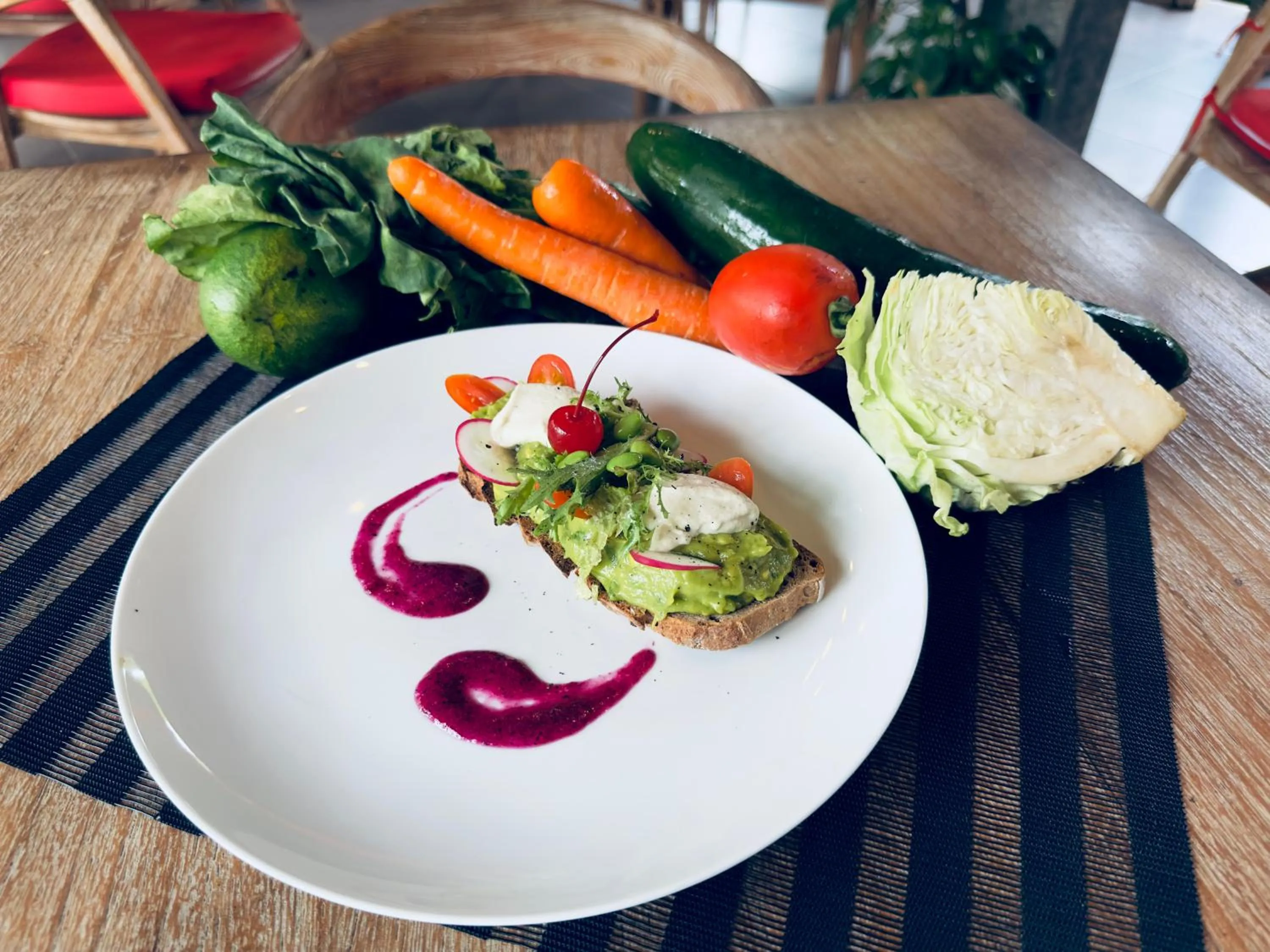 Restaurant/places to eat in Pradja Slumbung Villas