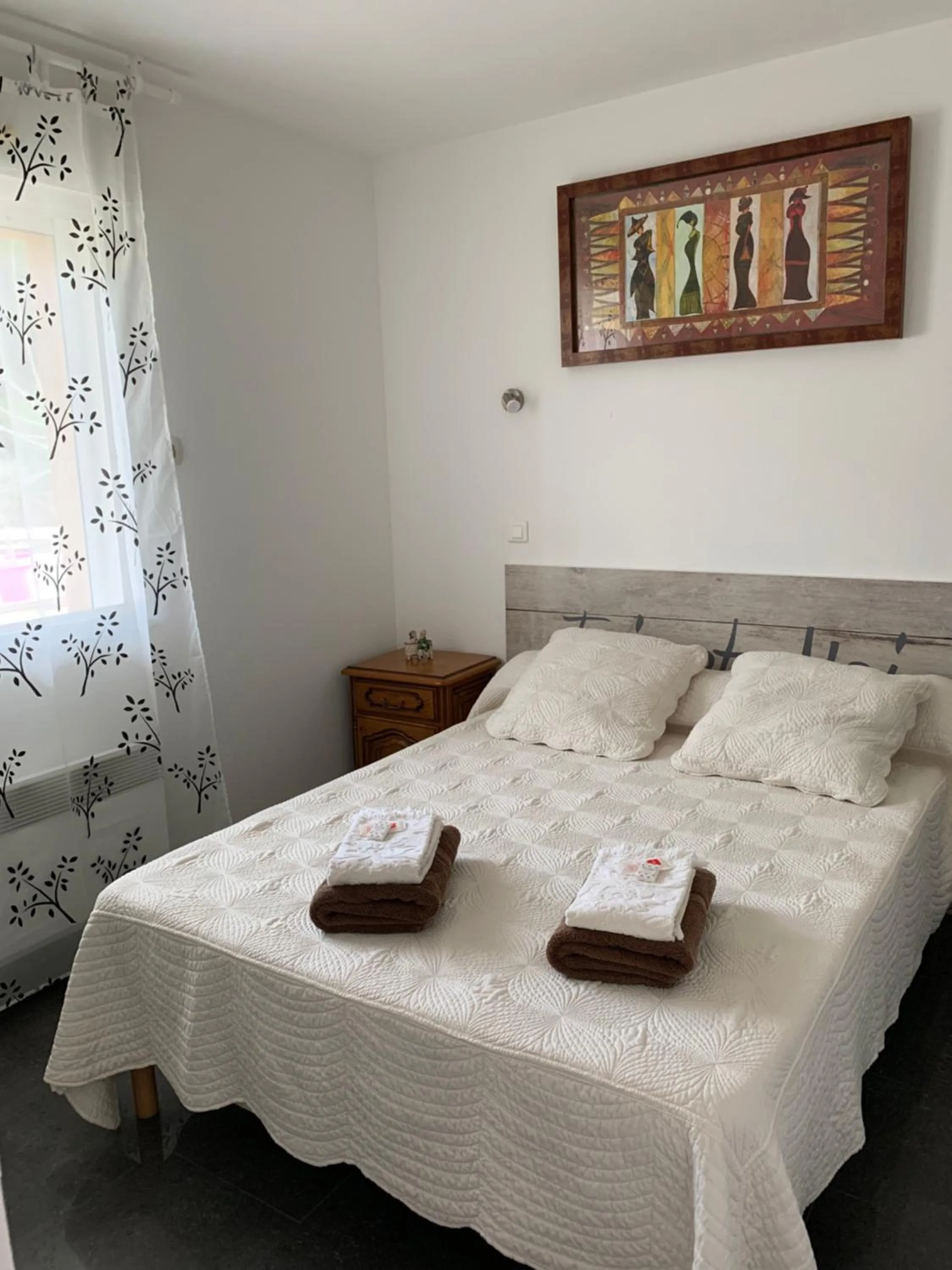 Bed in Appart'Hôtel Les Rochers