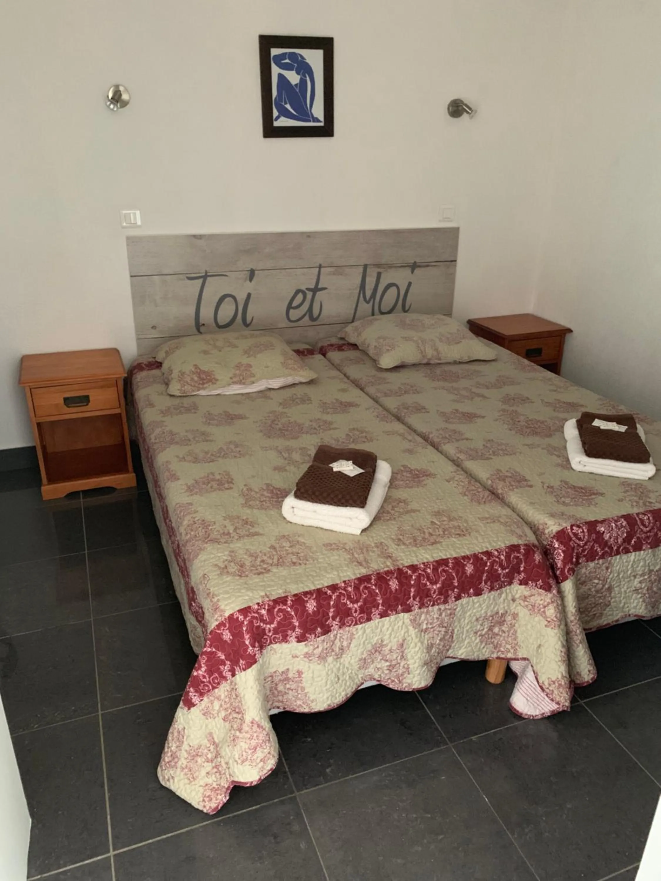Bed in Appart'Hôtel Les Rochers