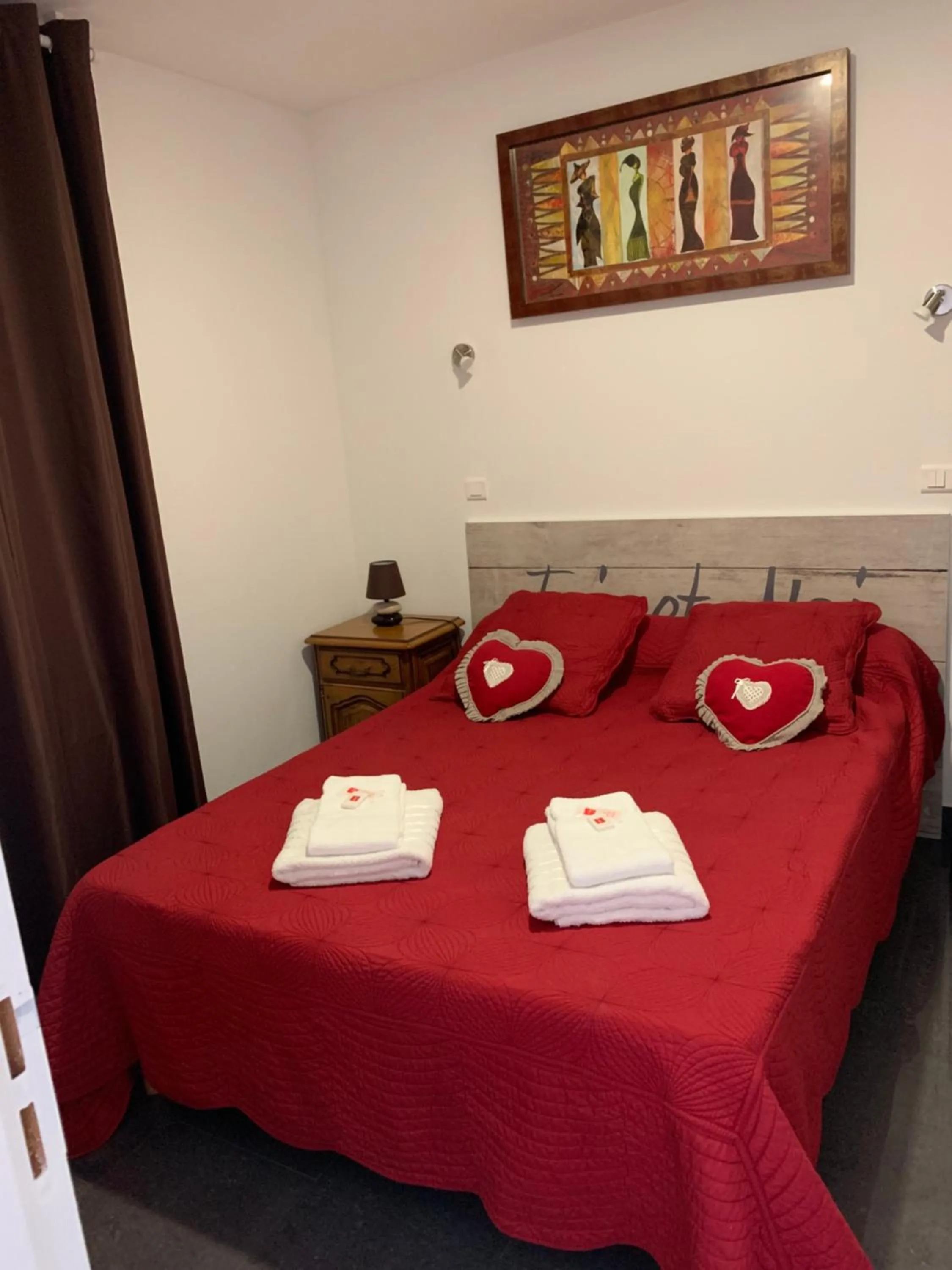 Bed in Appart'Hôtel Les Rochers