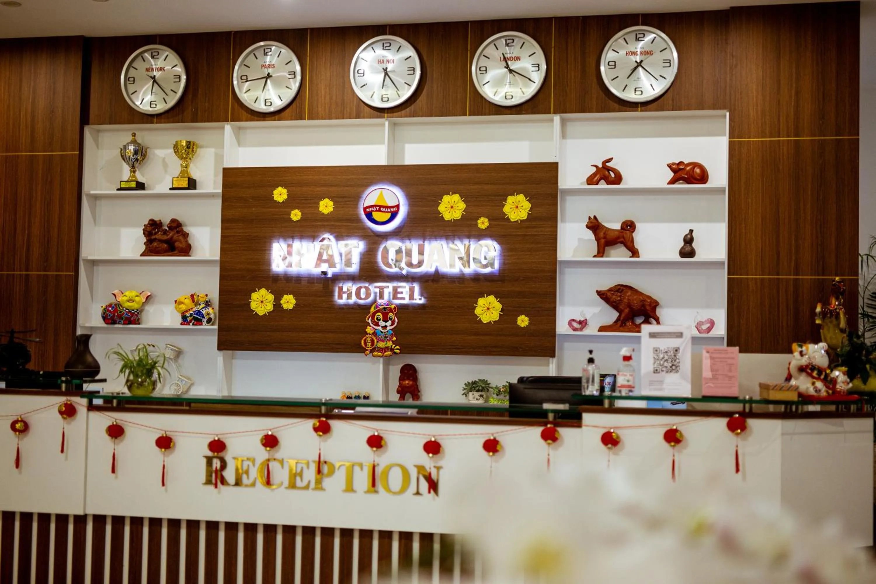 Communal lounge/ TV room in Nhat Quang Hotel
