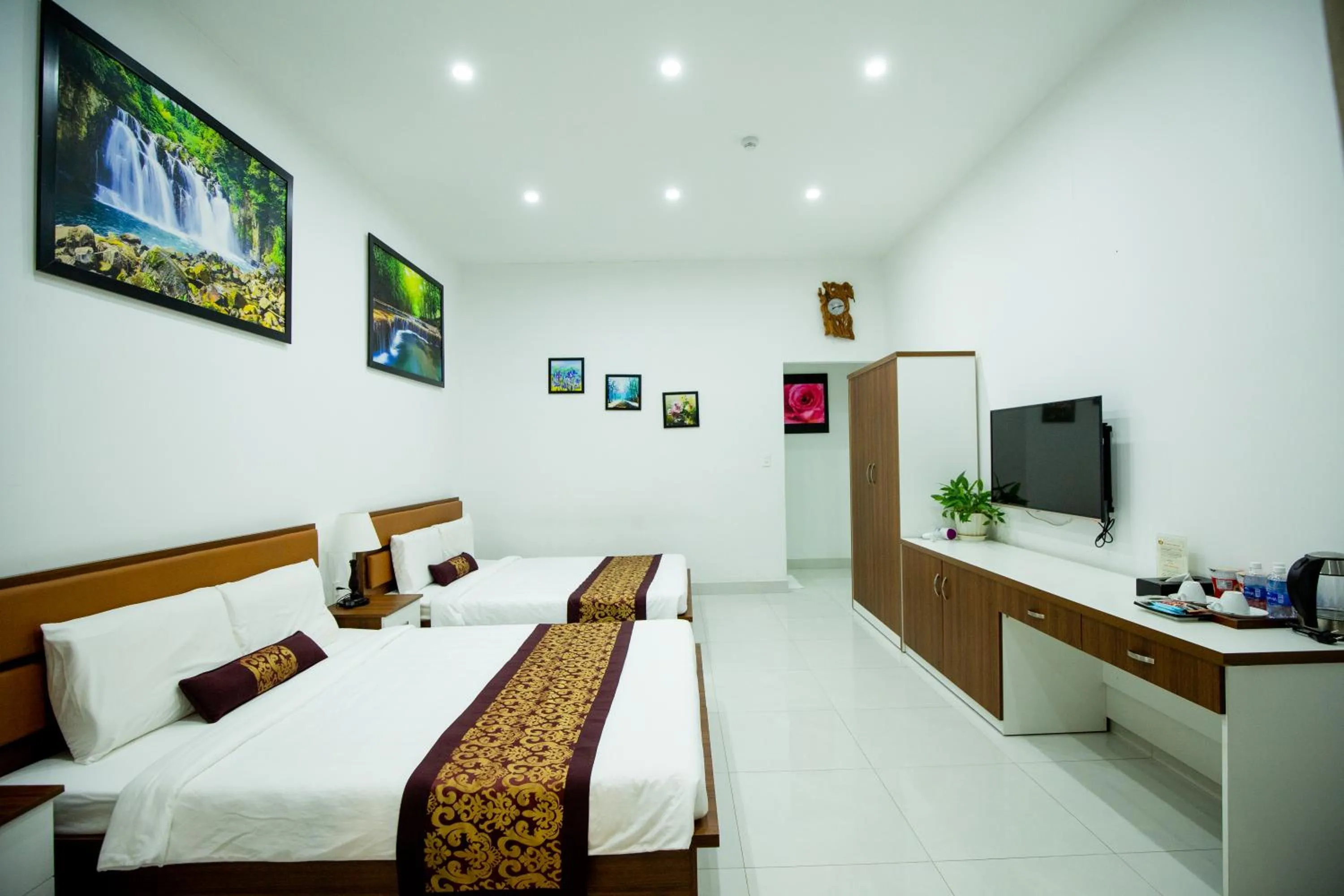 Bedroom in Nhat Quang Hotel