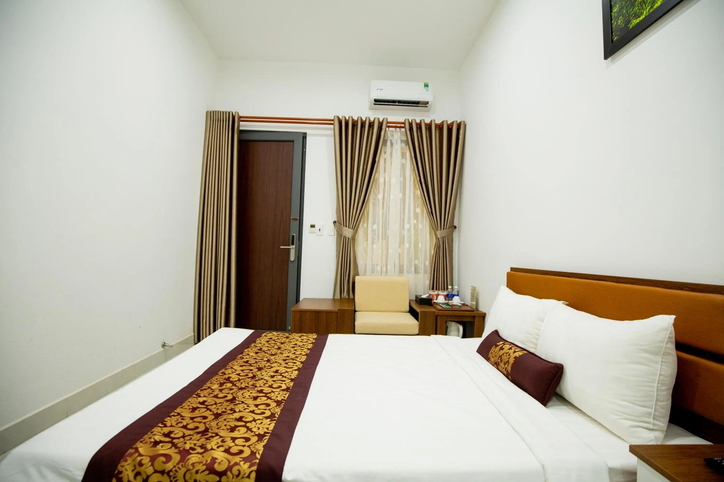 Bedroom in Nhat Quang Hotel