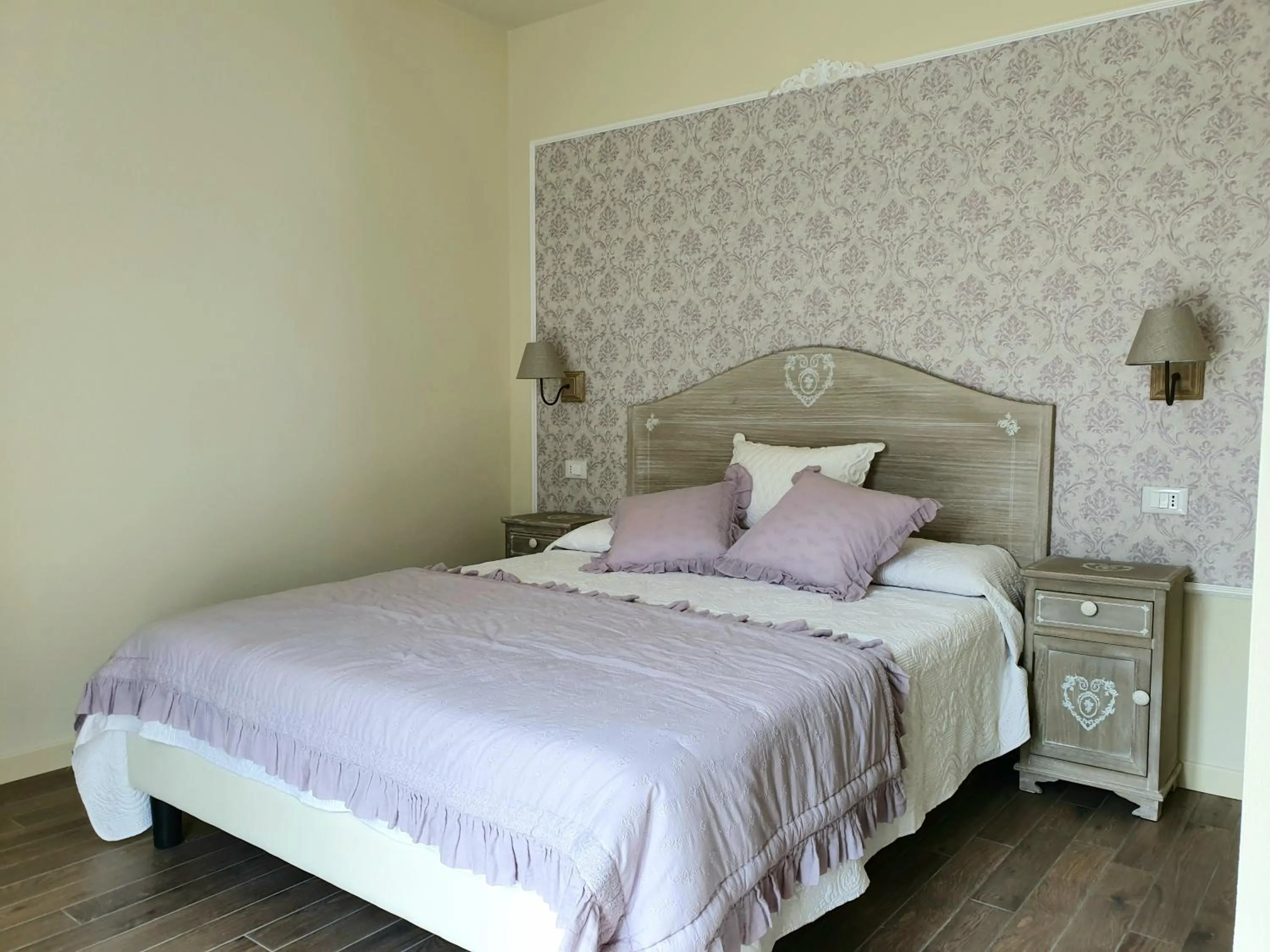 Bed in Romantic Home