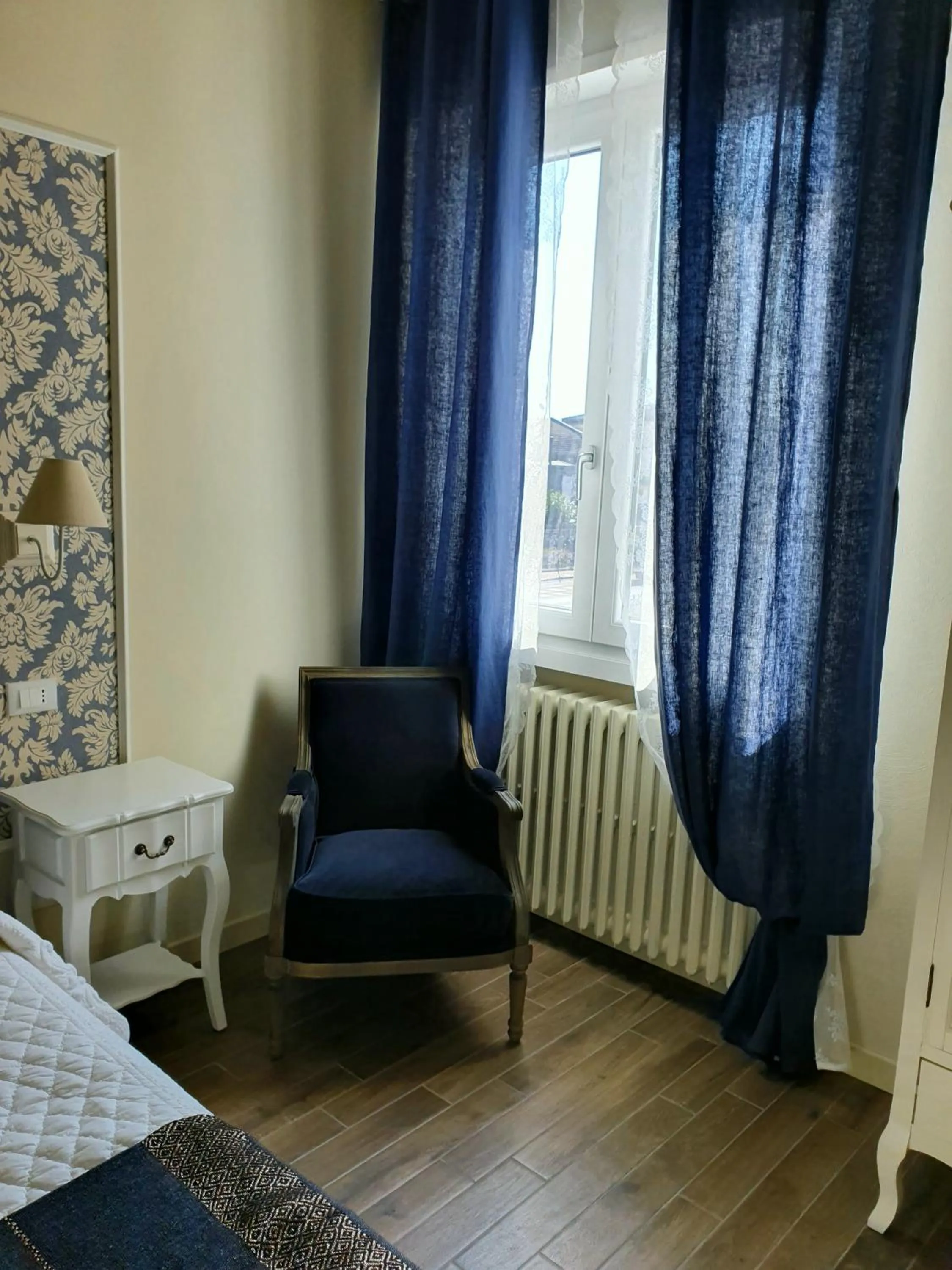 Photo of the whole room, Bed in Romantic Home