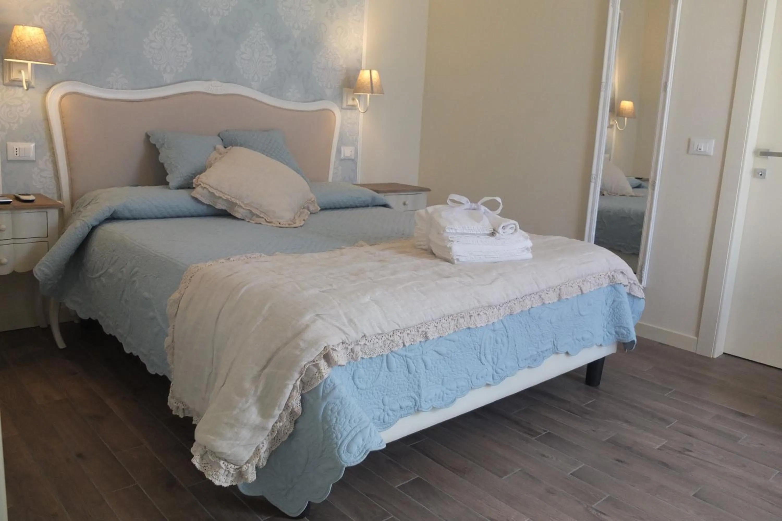 Bed in Romantic Home