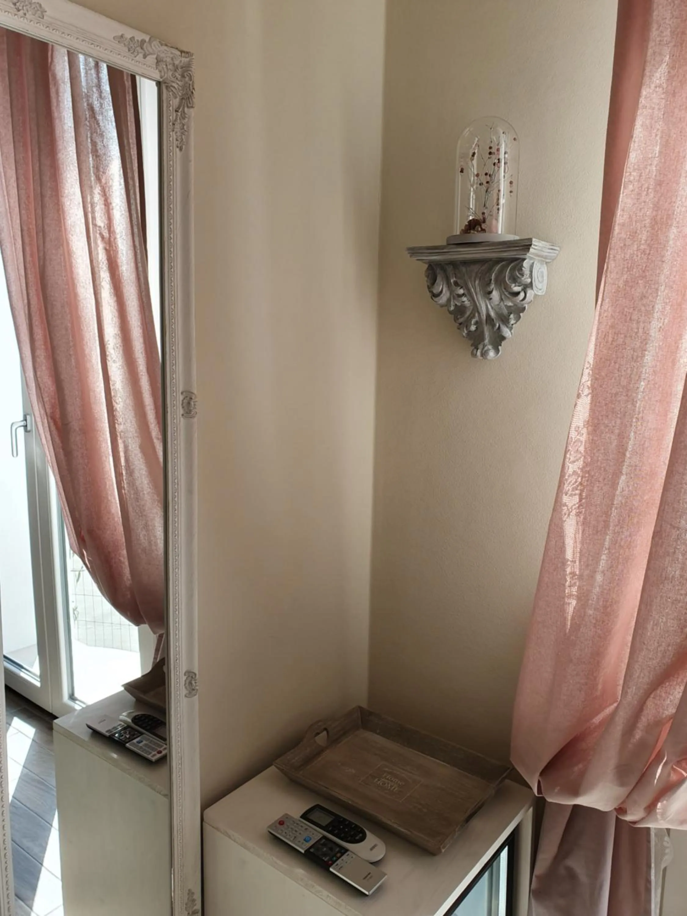 Decorative detail in Romantic Home