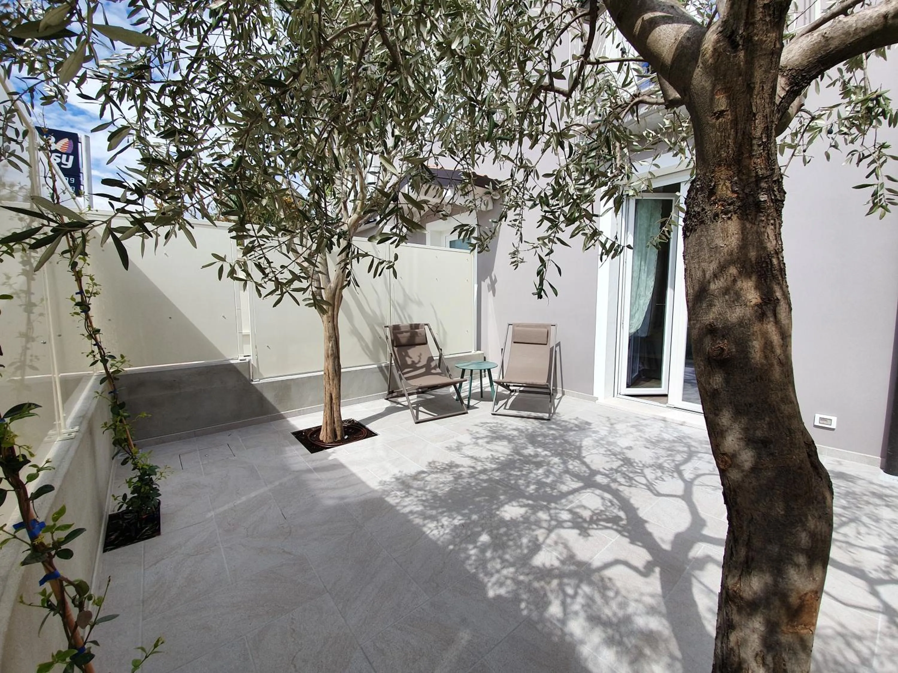 Patio in Romantic Home