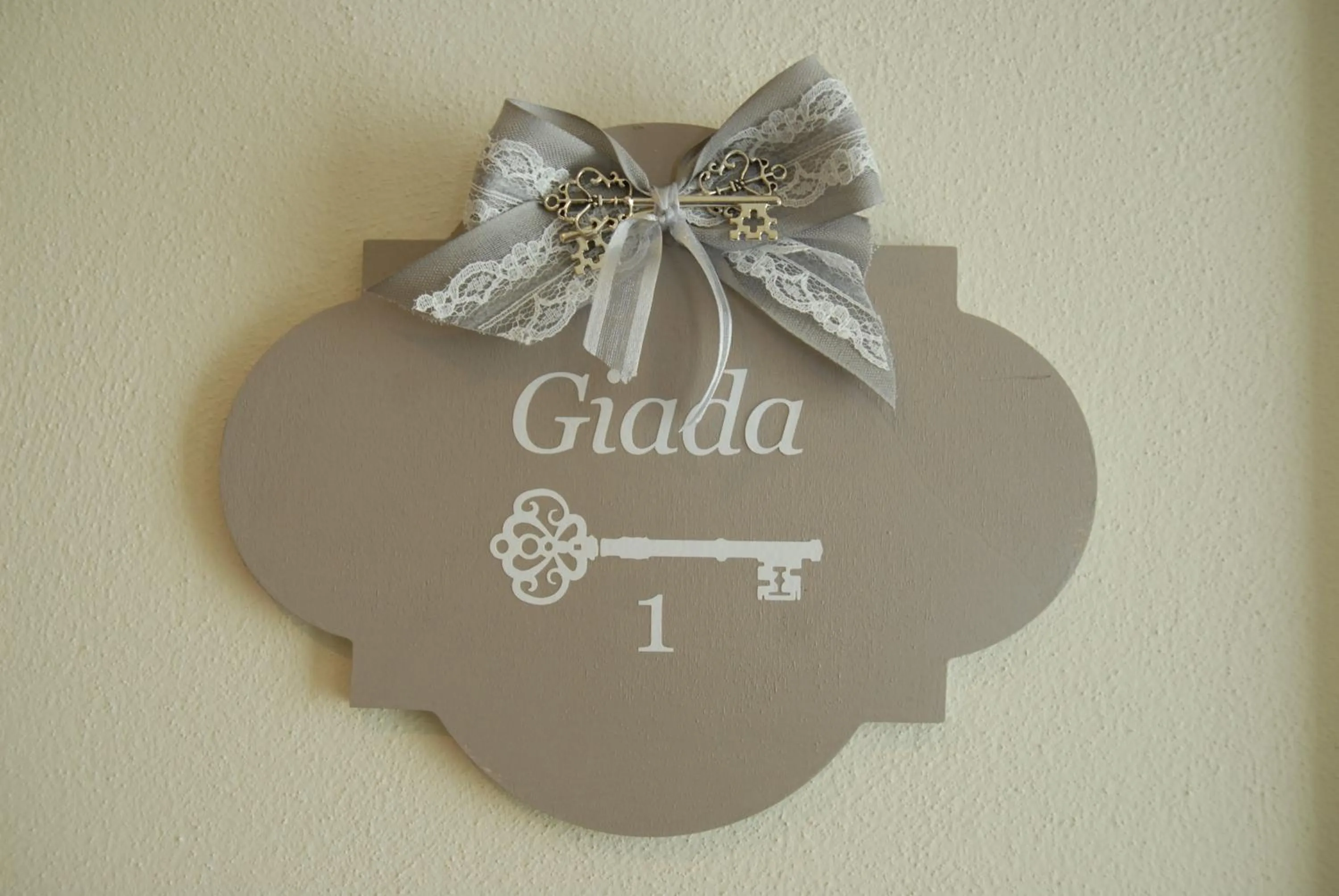 Logo/Certificate/Sign in Romantic Home