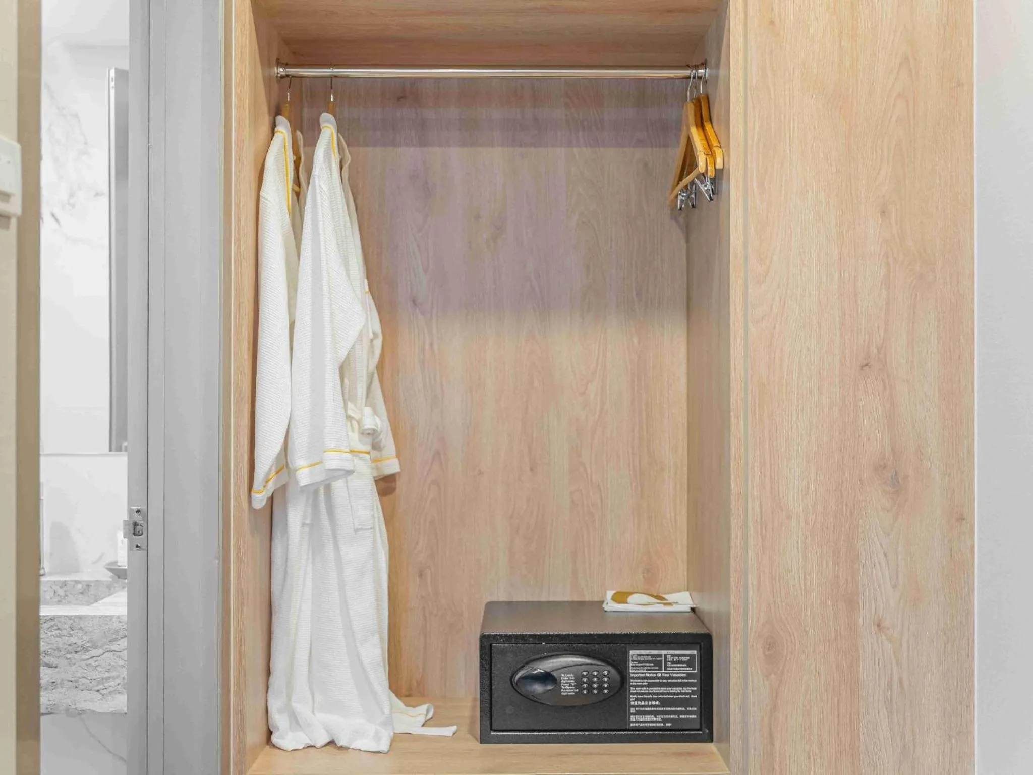 safe in Golden Jomtien Beach Hotel