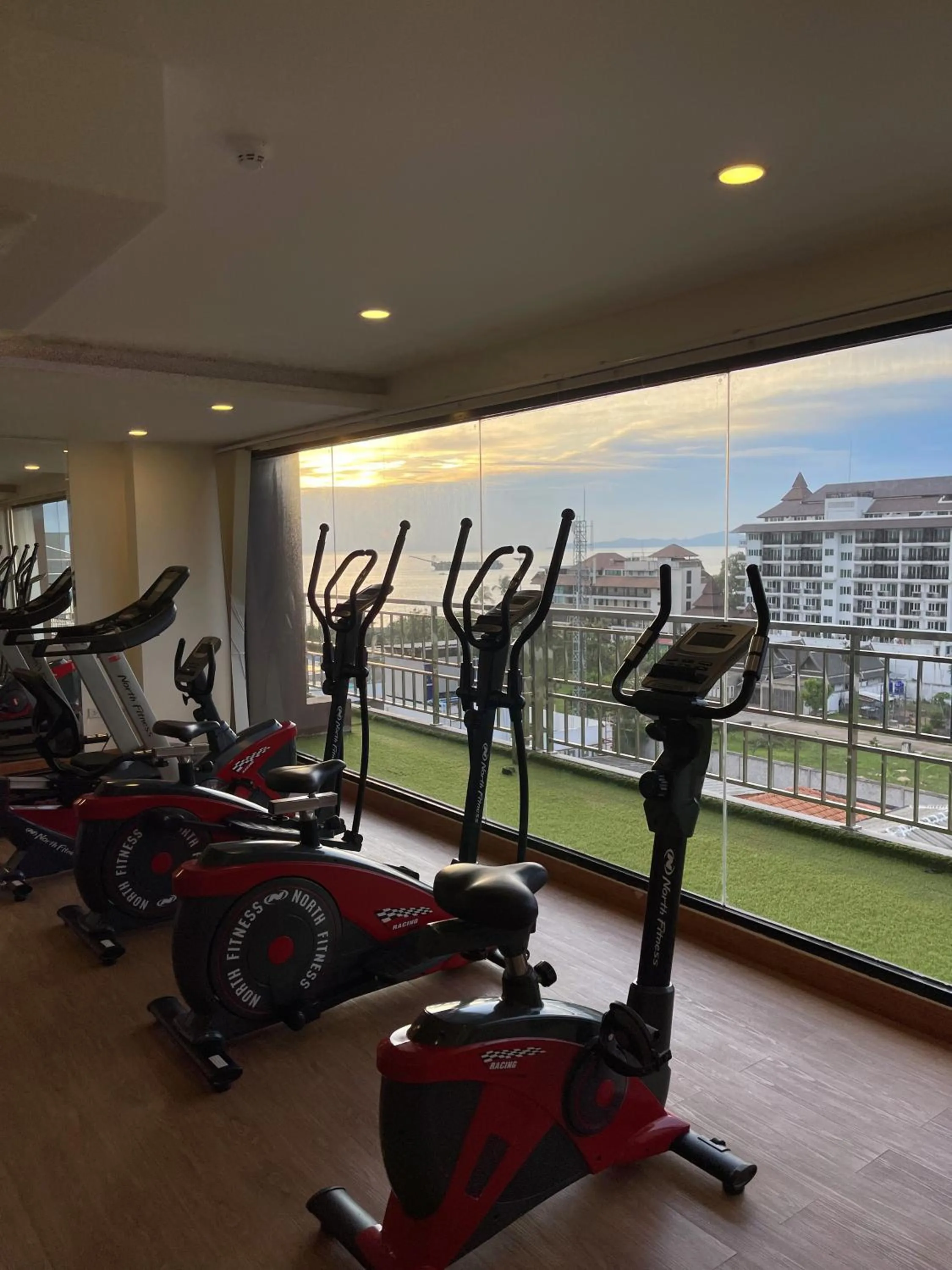 Fitness centre/facilities in Golden Jomtien Beach Hotel