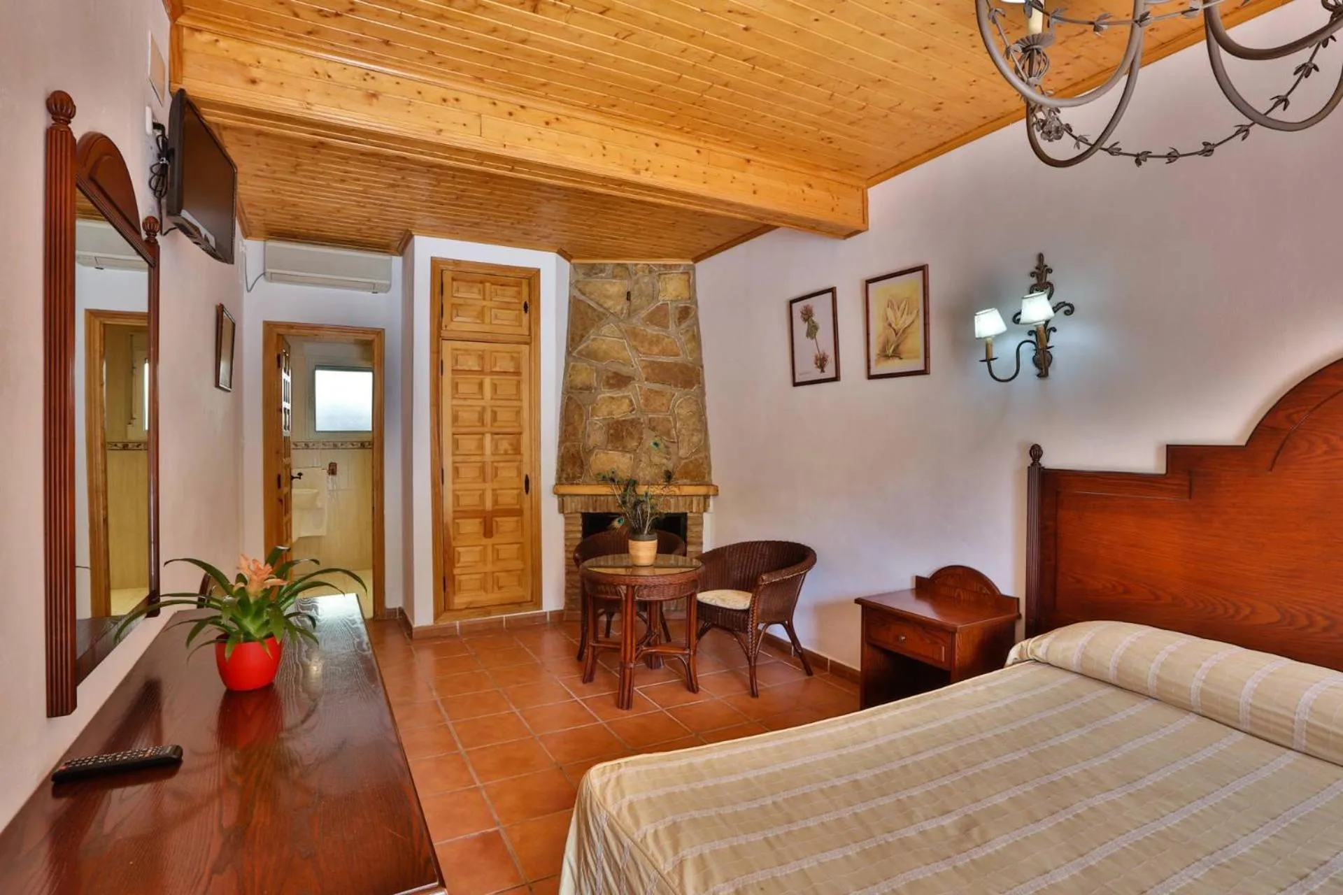 Photo of the whole room, Bed in Hotel Rural Noguera de la Sierpe